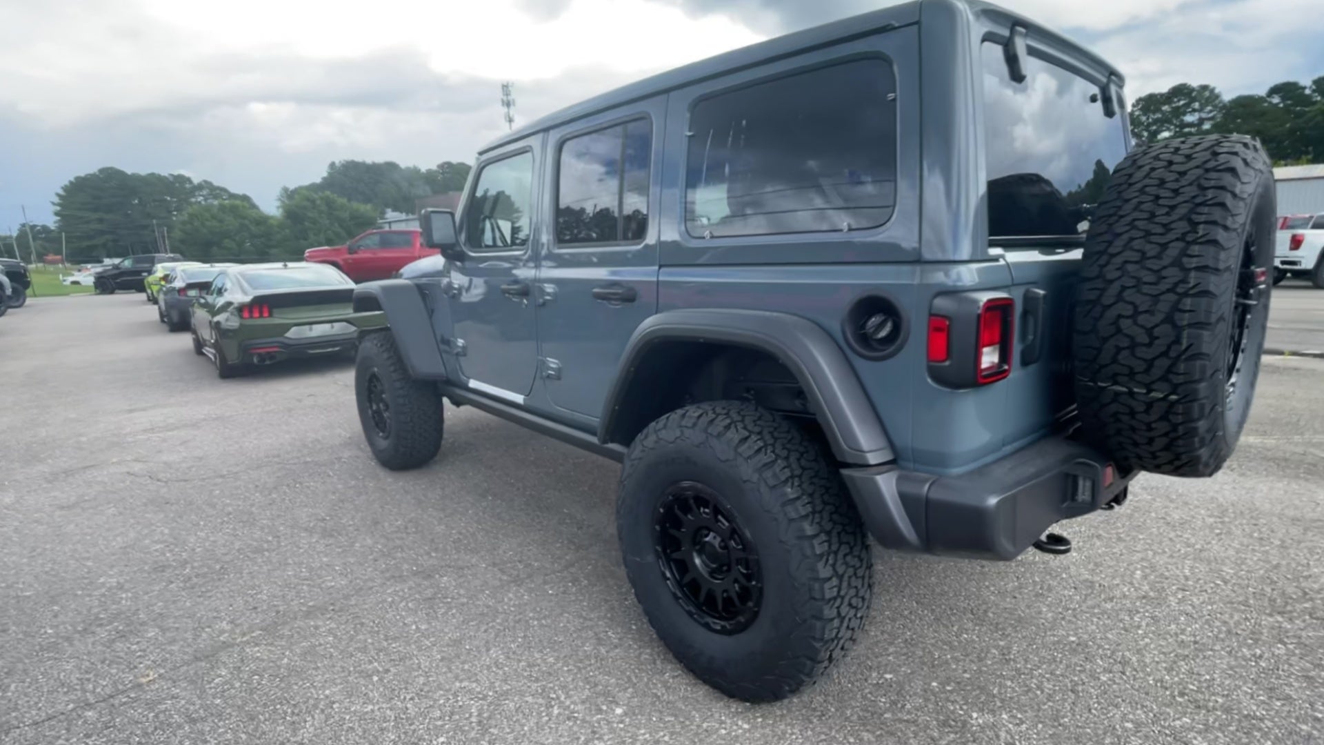 Vehicle Image 2