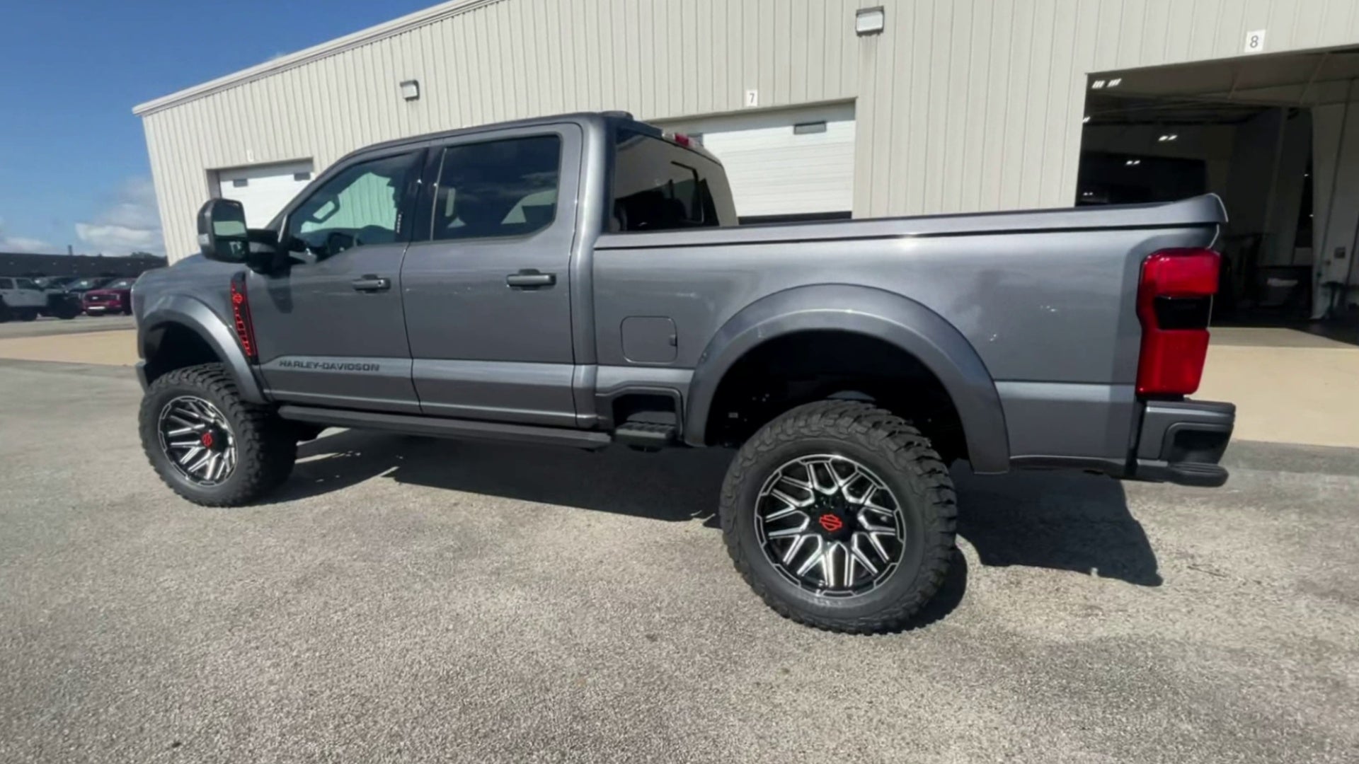 Vehicle Image 6