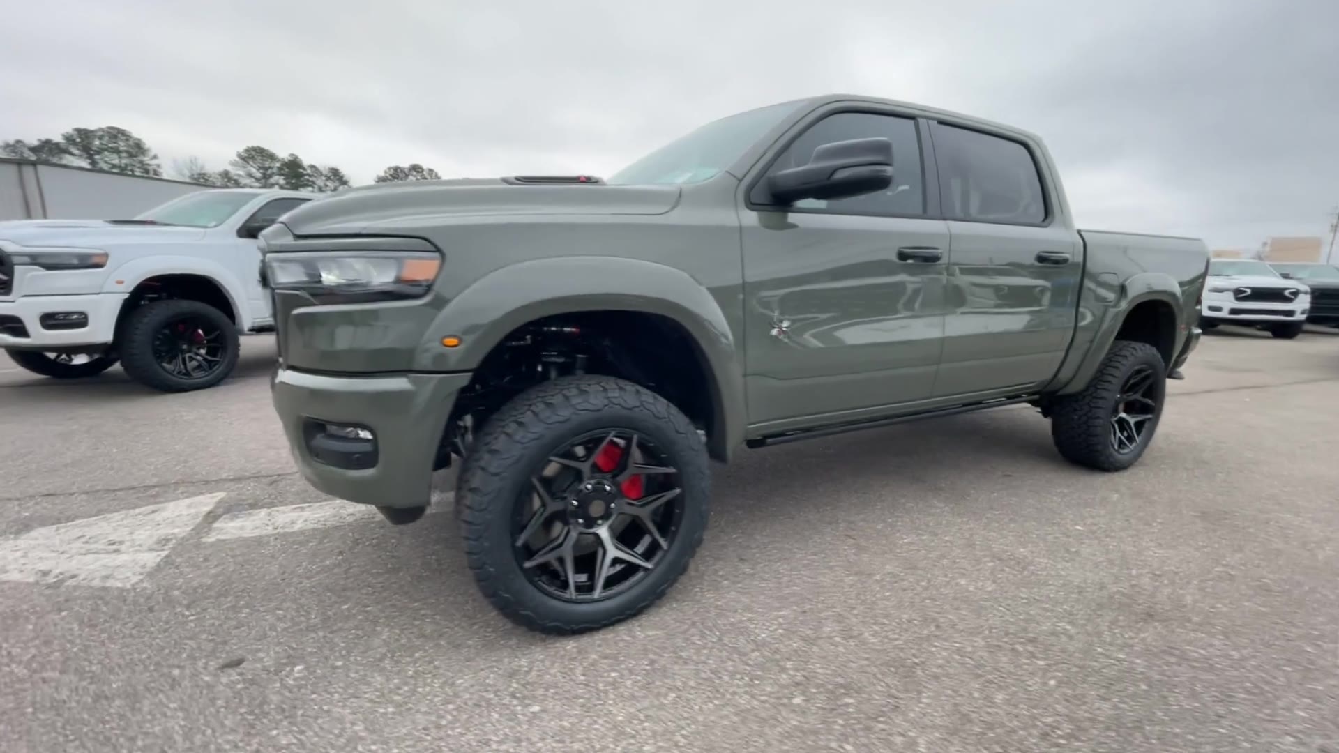 Vehicle Image 6