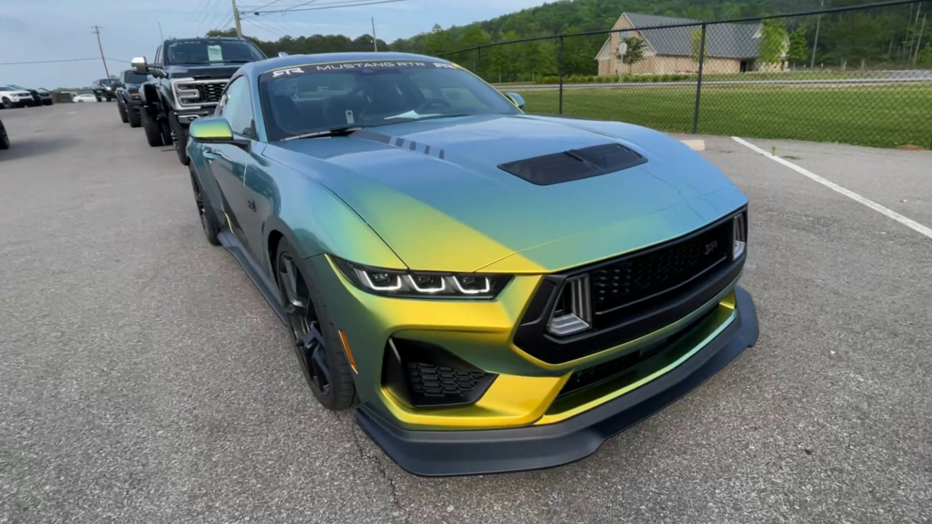 Vehicle Image 6