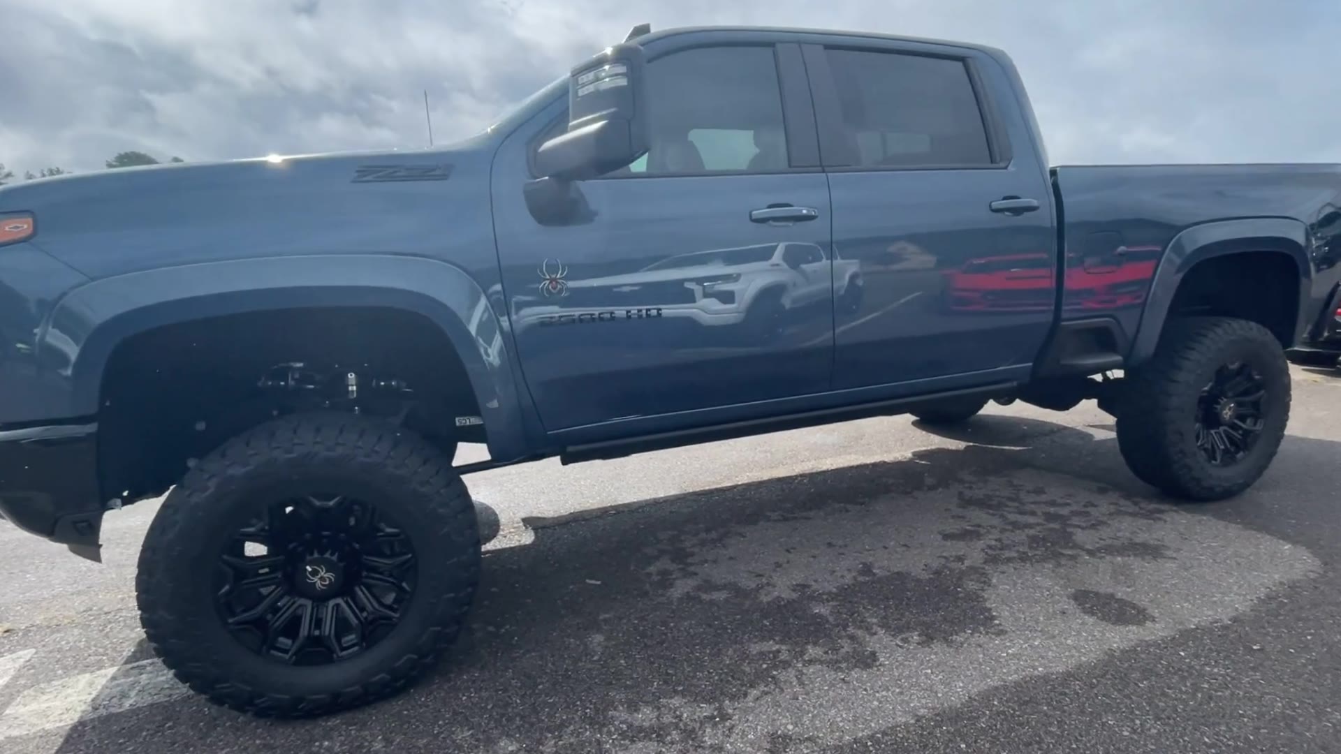 Vehicle Image 6