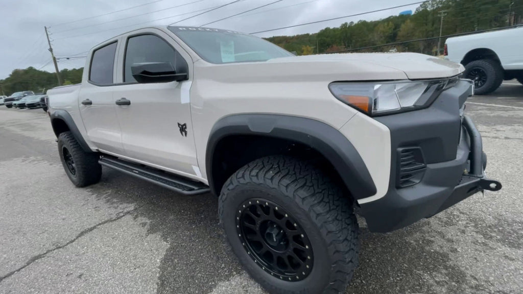 Vehicle Image 6