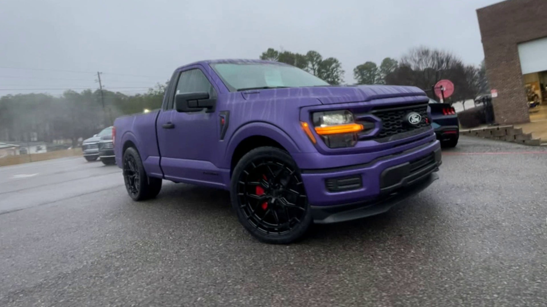 Vehicle Image 6
