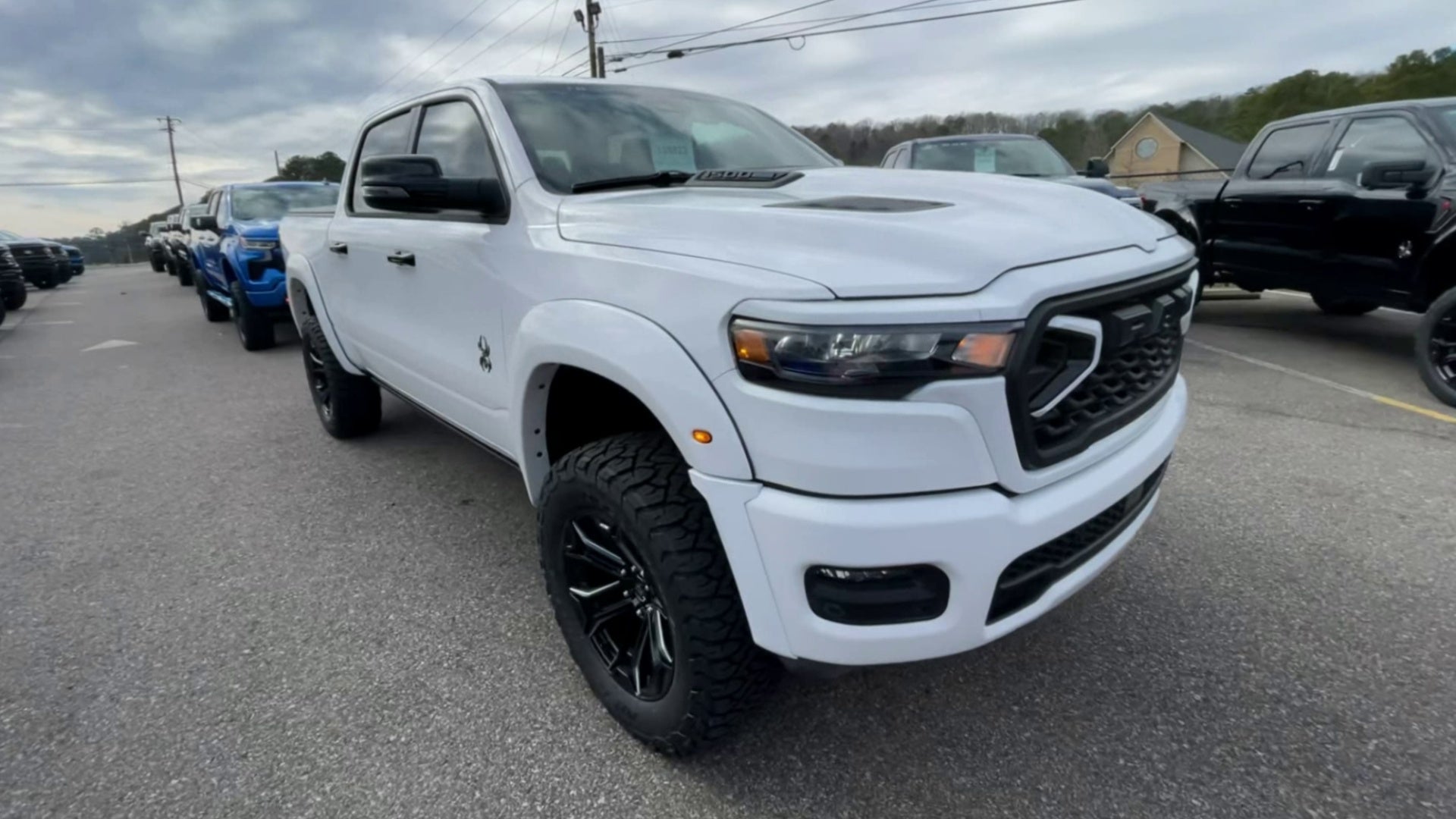 Vehicle Image 6