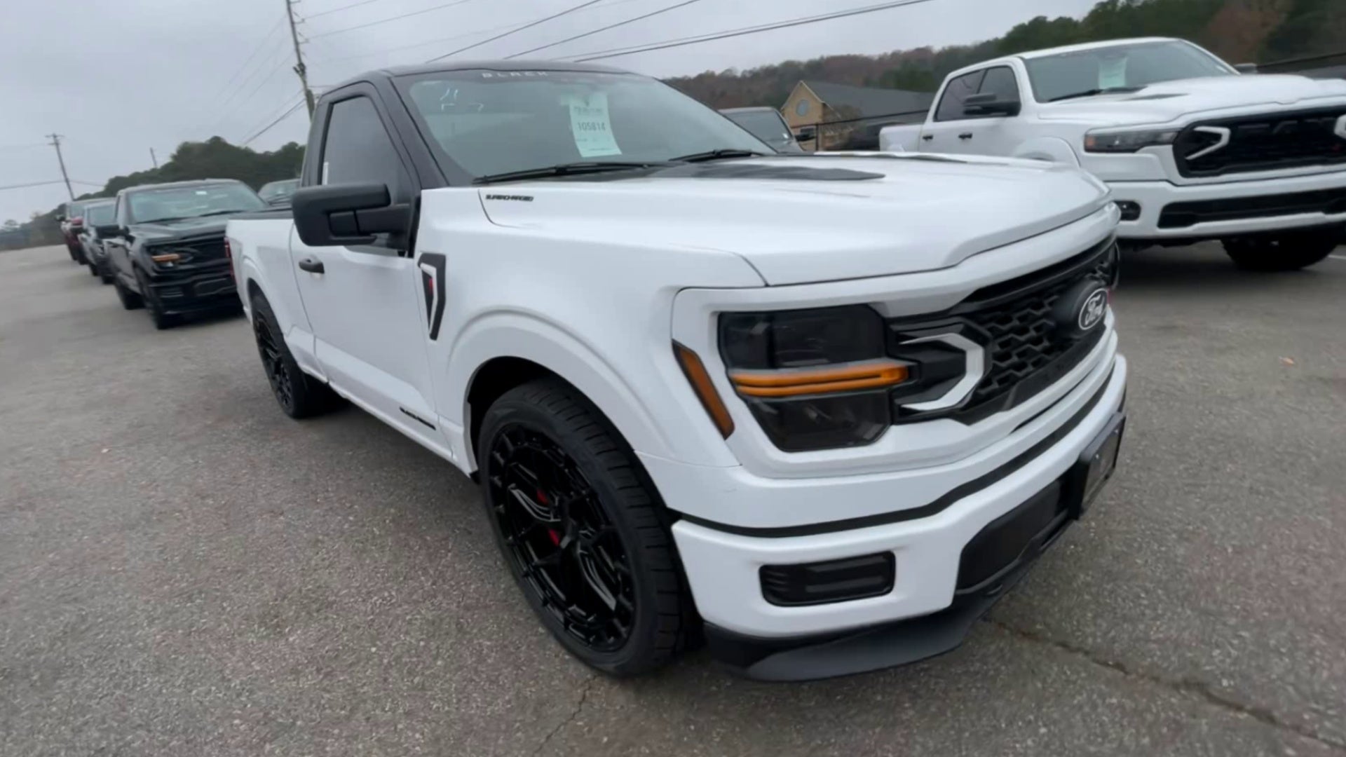 Vehicle Image 6