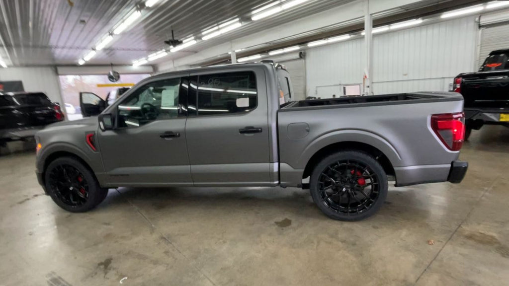 Vehicle Image 6