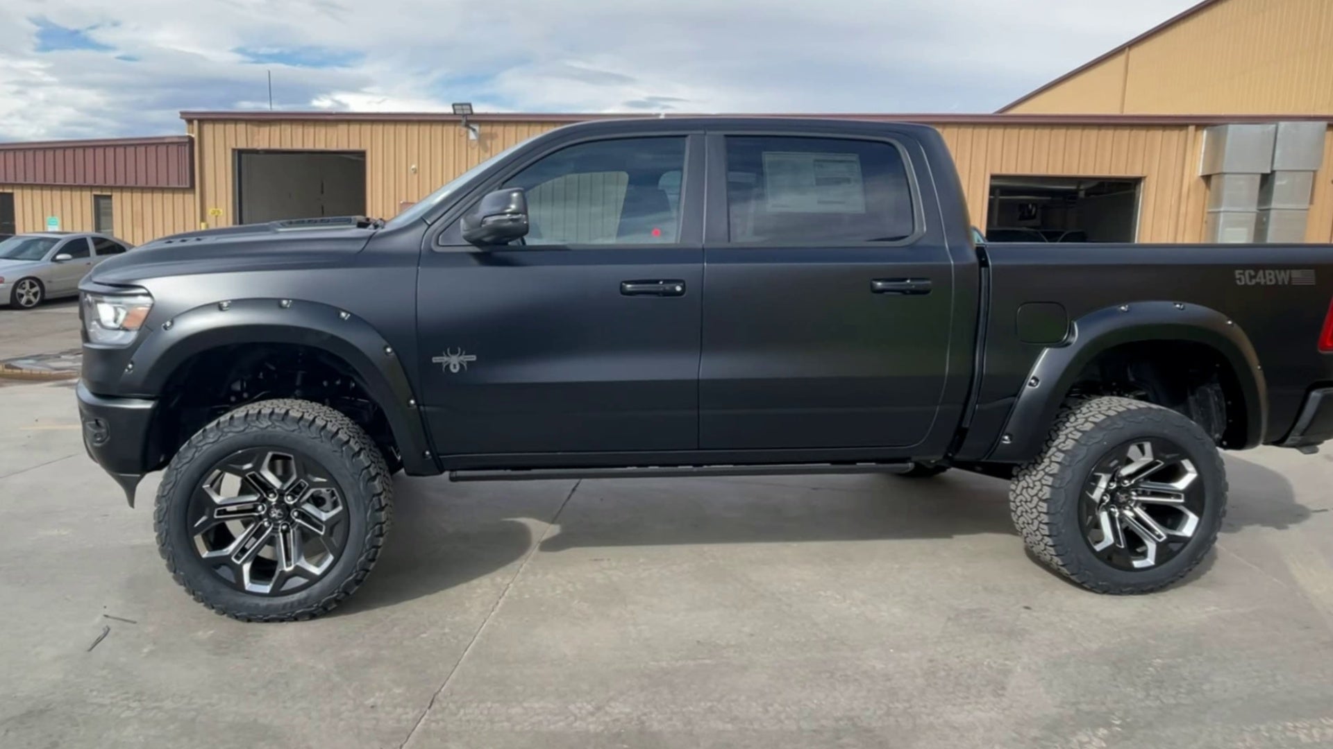 Vehicle Image 6