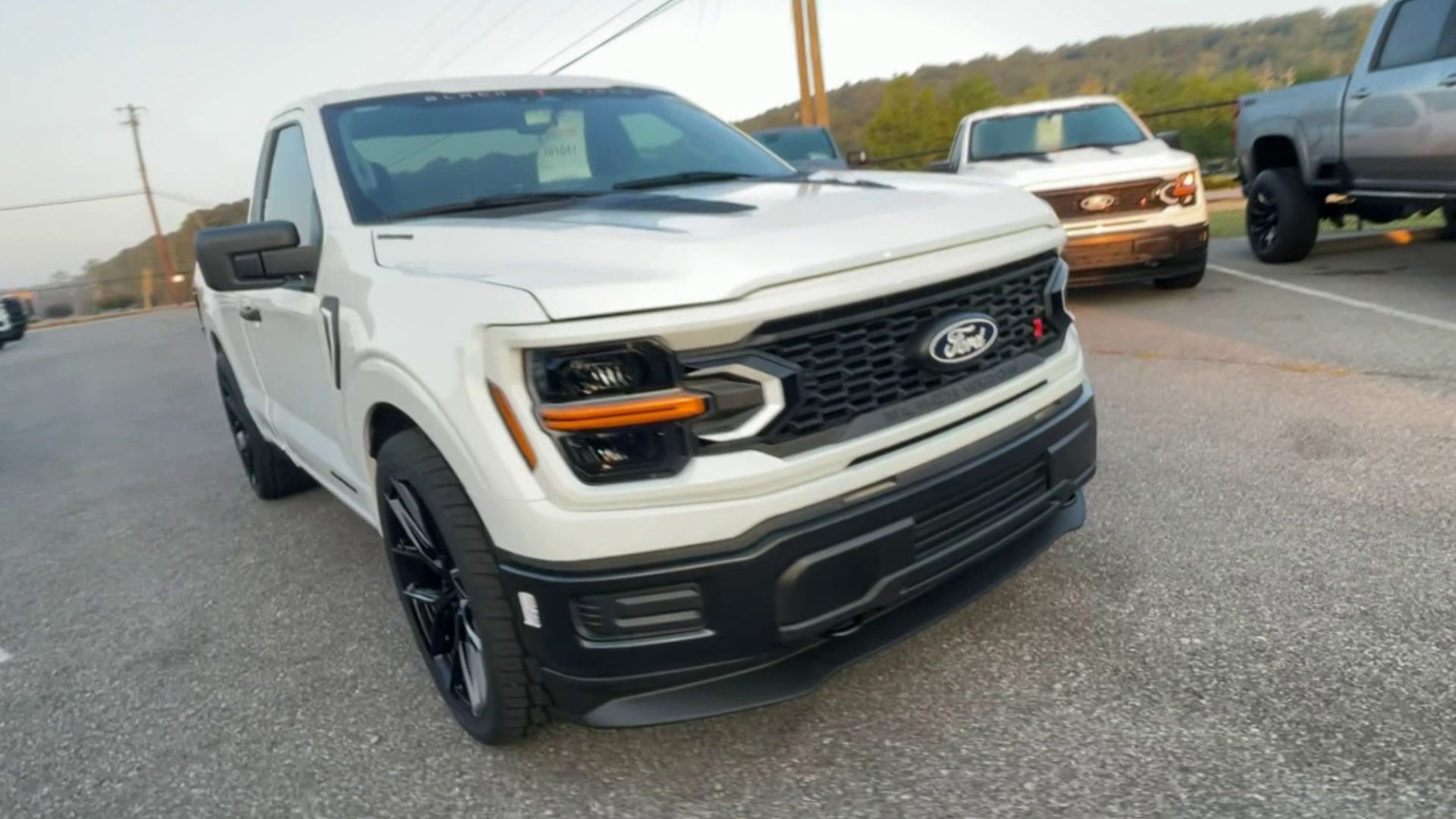 Vehicle Image 6