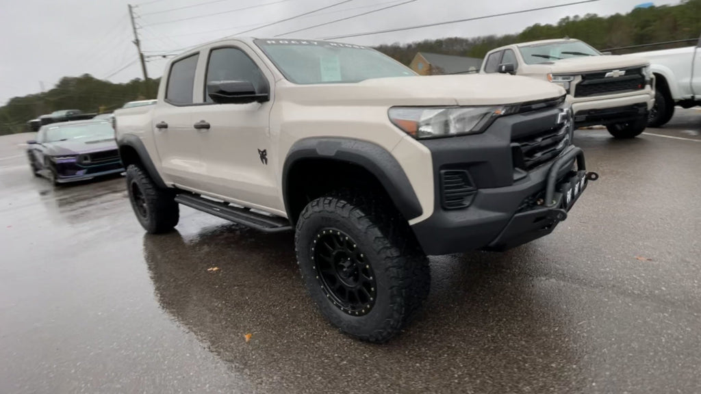 Vehicle Image 6