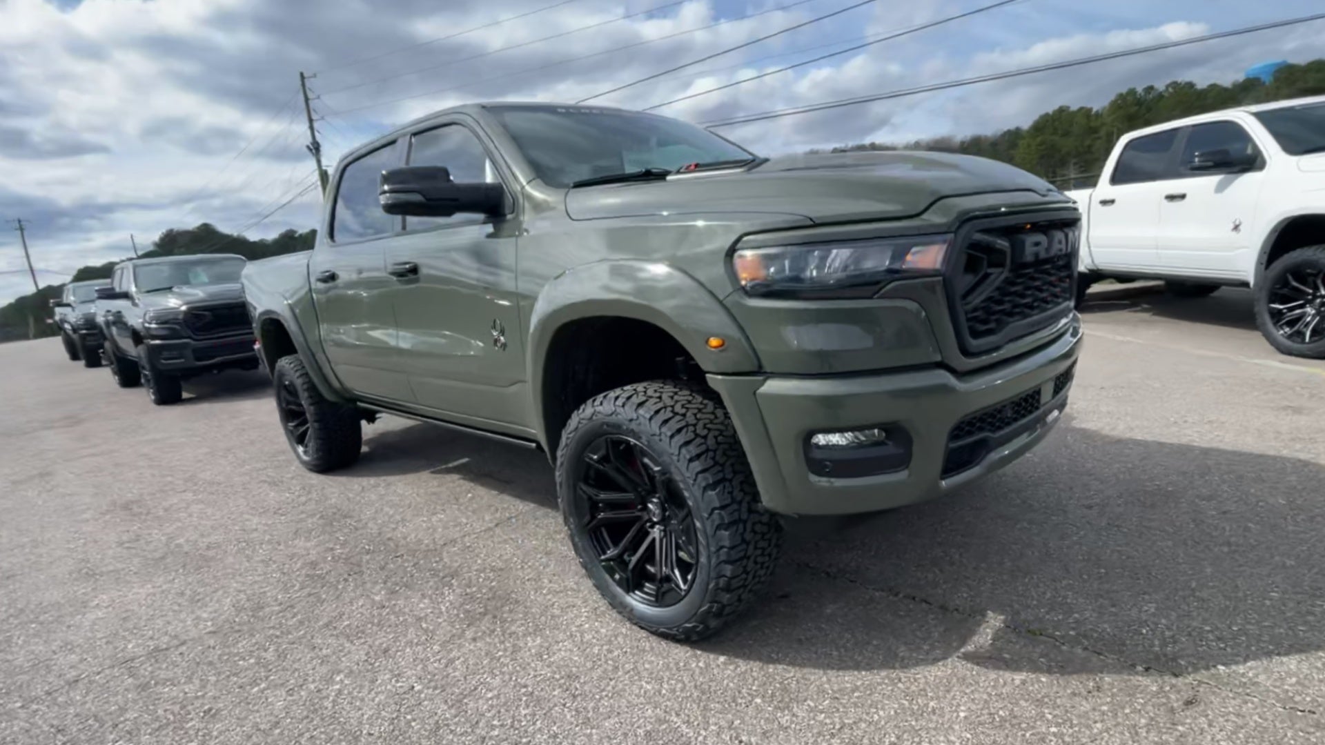 Vehicle Image 6