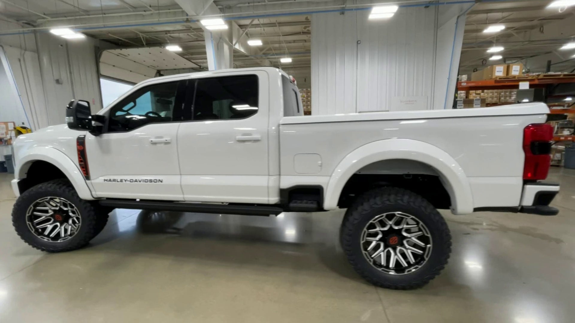 Vehicle Image 6