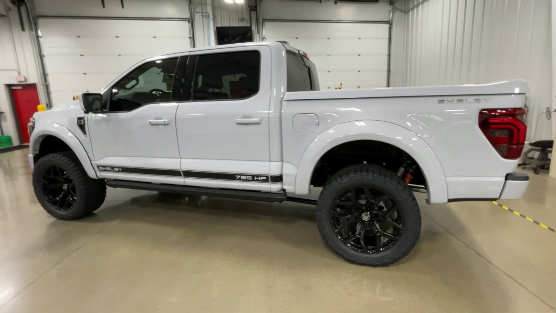 Vehicle Image 6