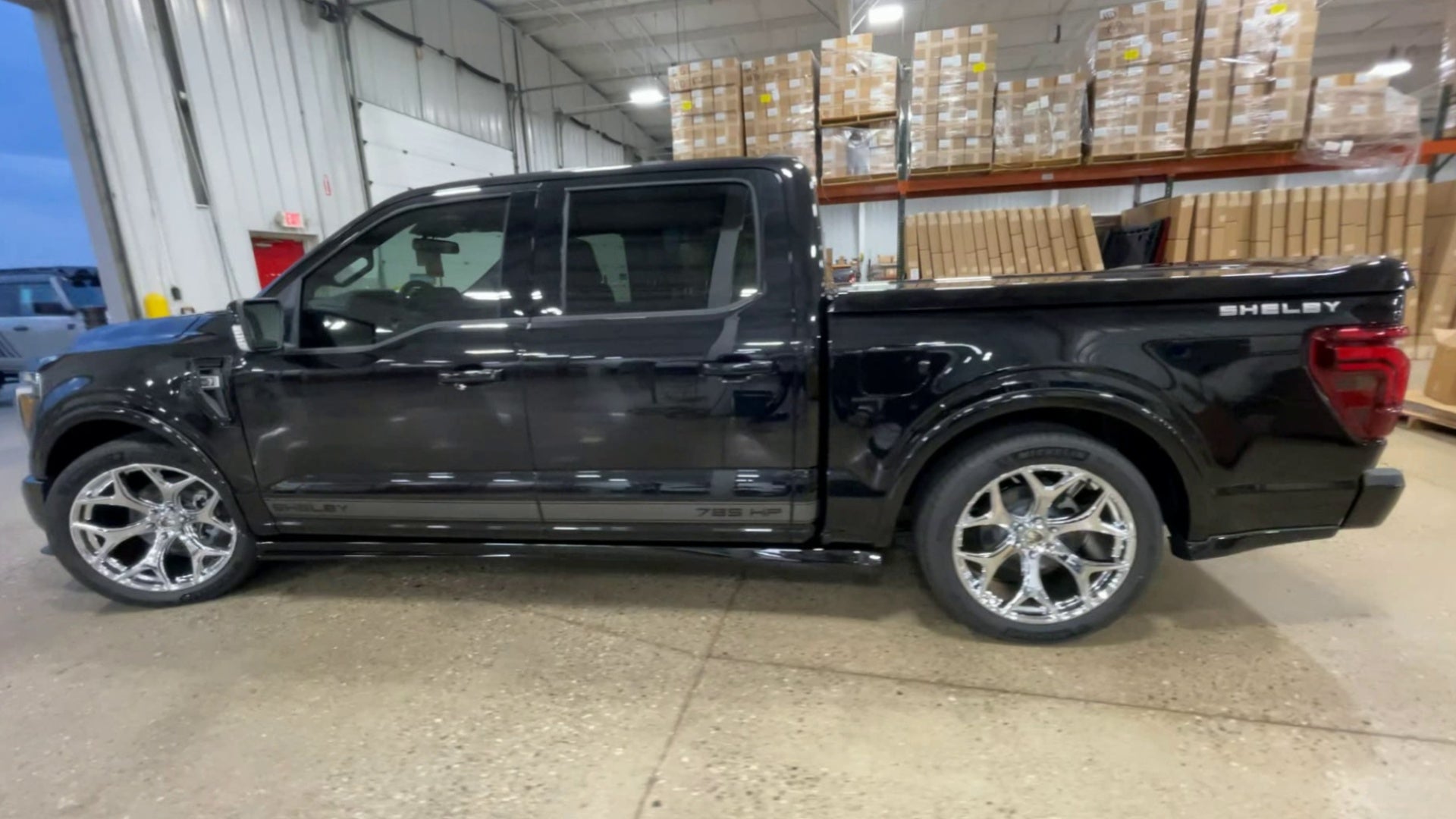 Vehicle Image 6