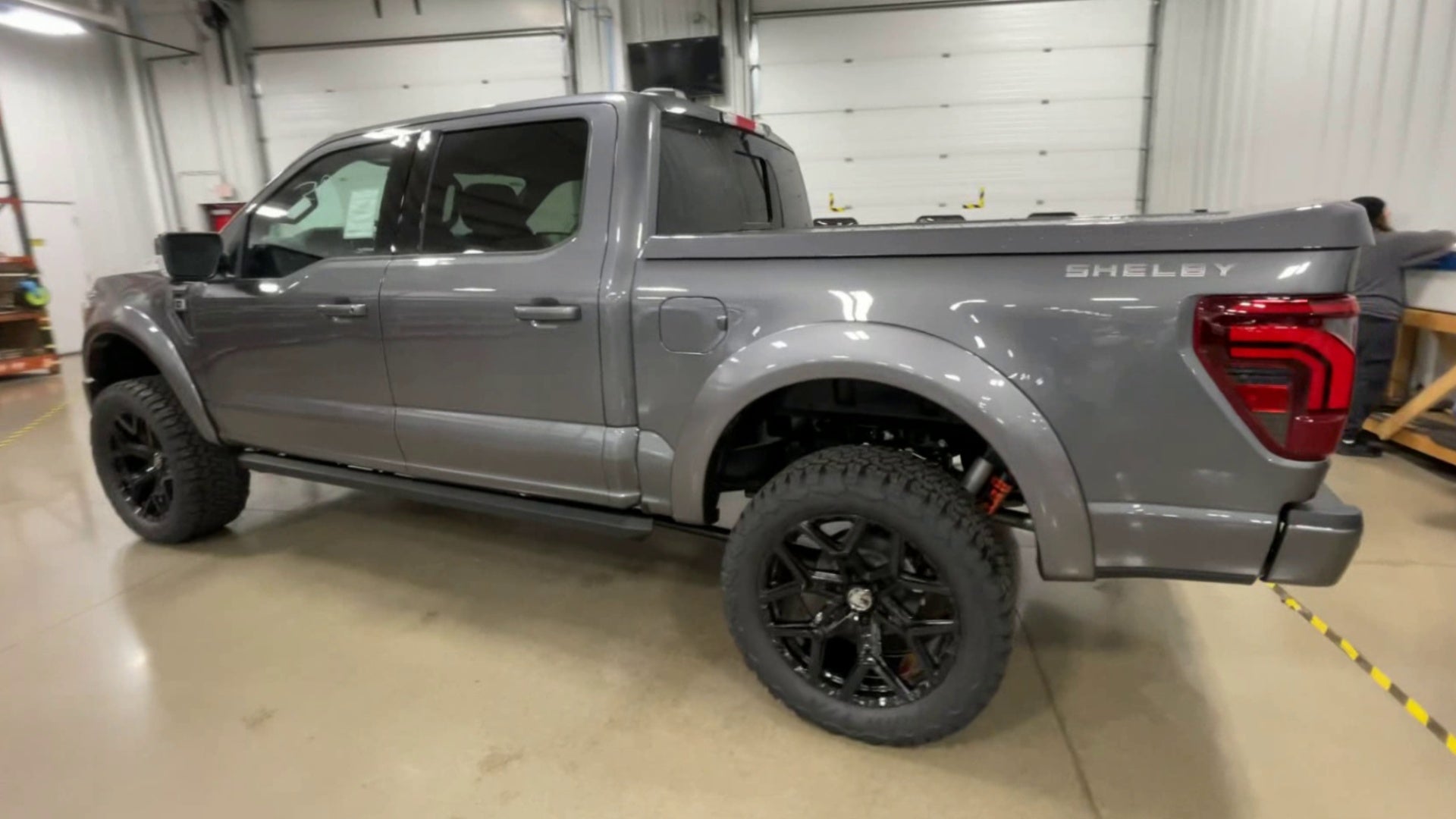 Vehicle Image 6