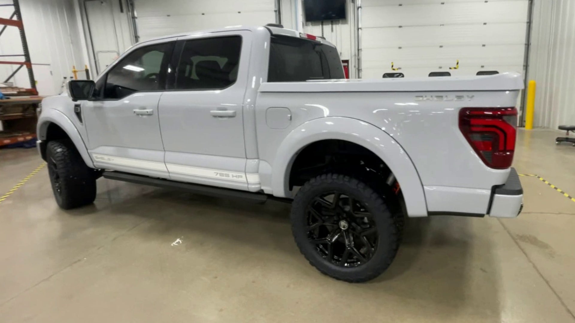 Vehicle Image 6