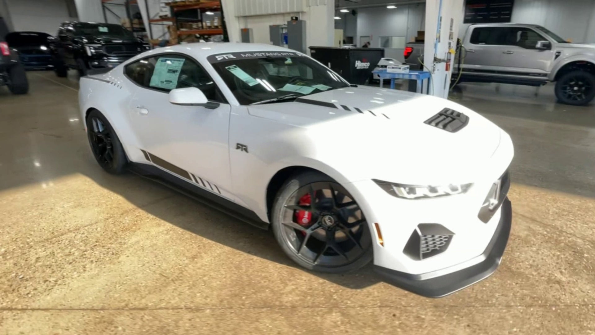 Vehicle Image 6