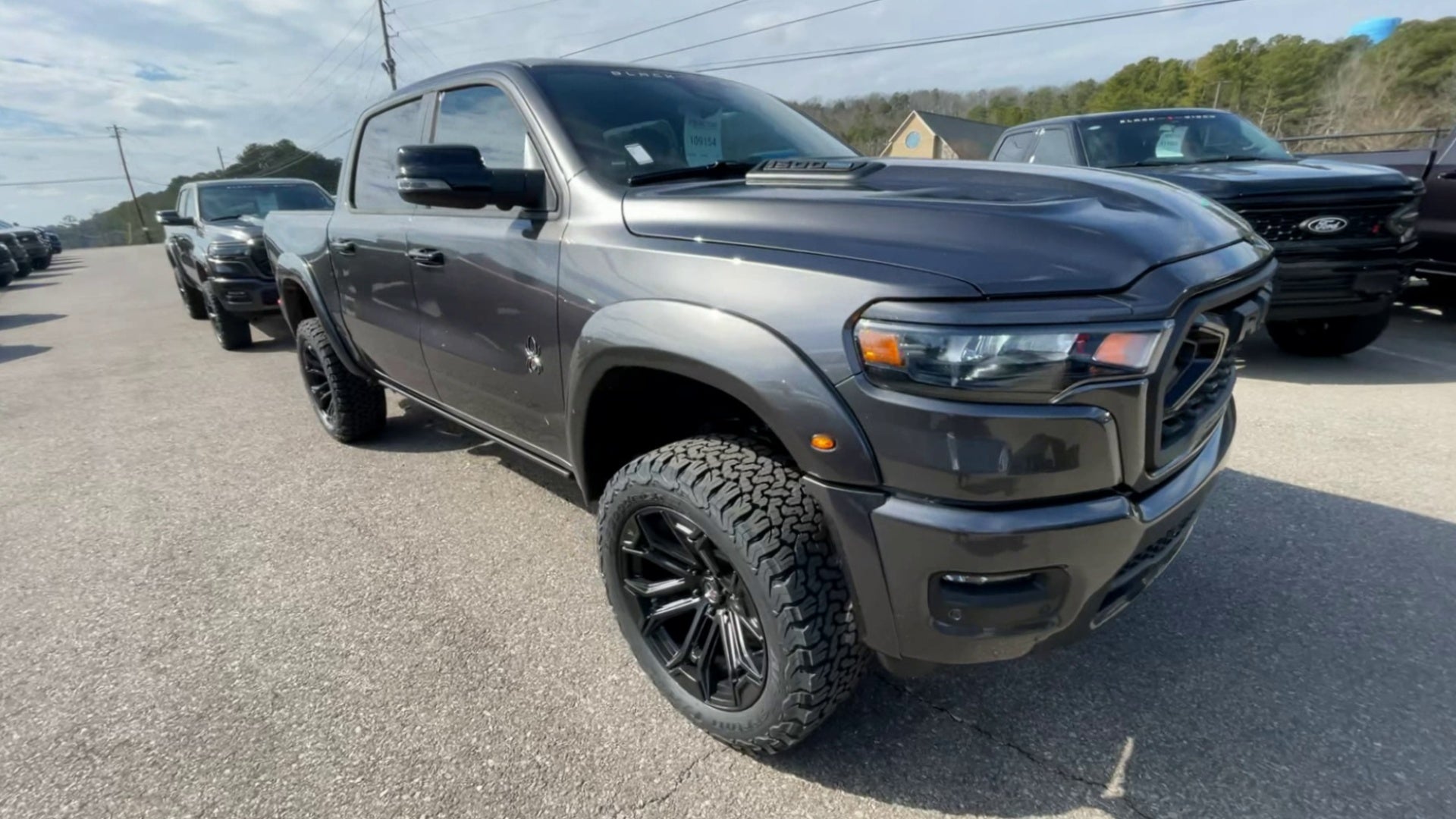 Vehicle Image 6
