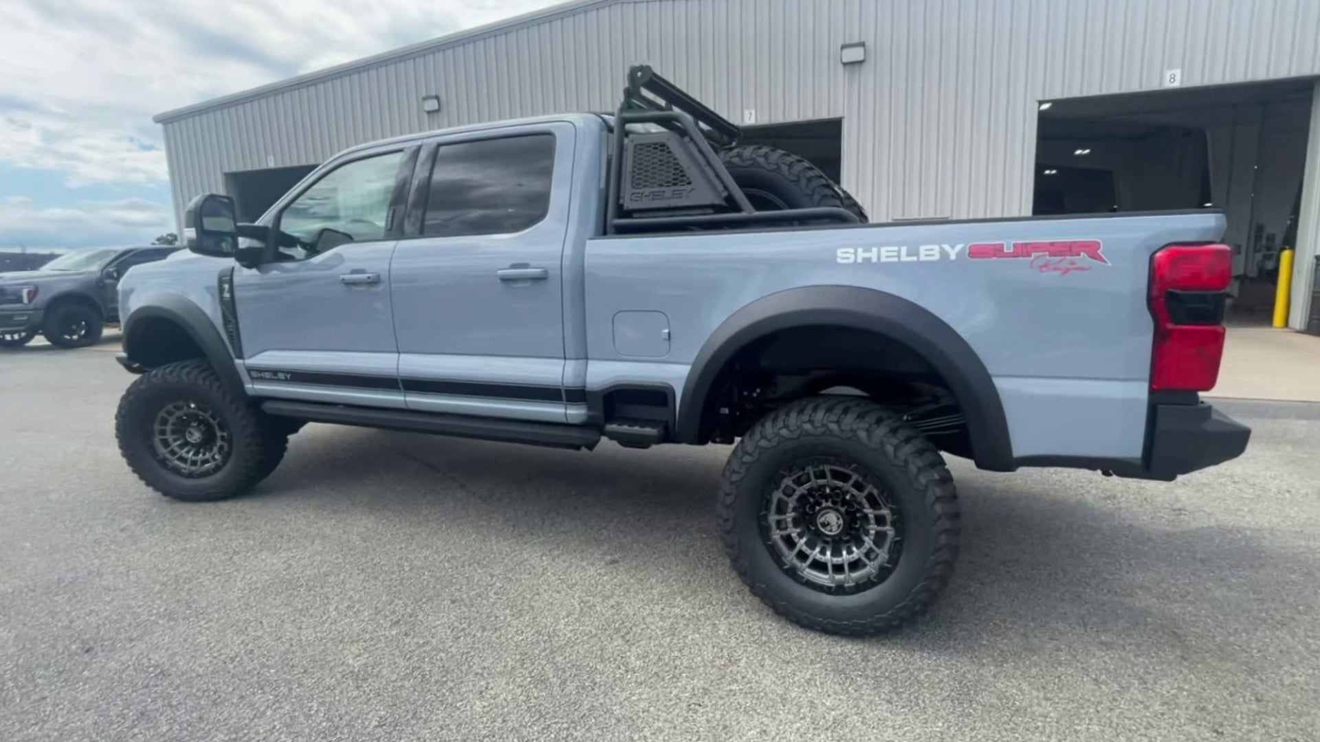 Vehicle Image 6