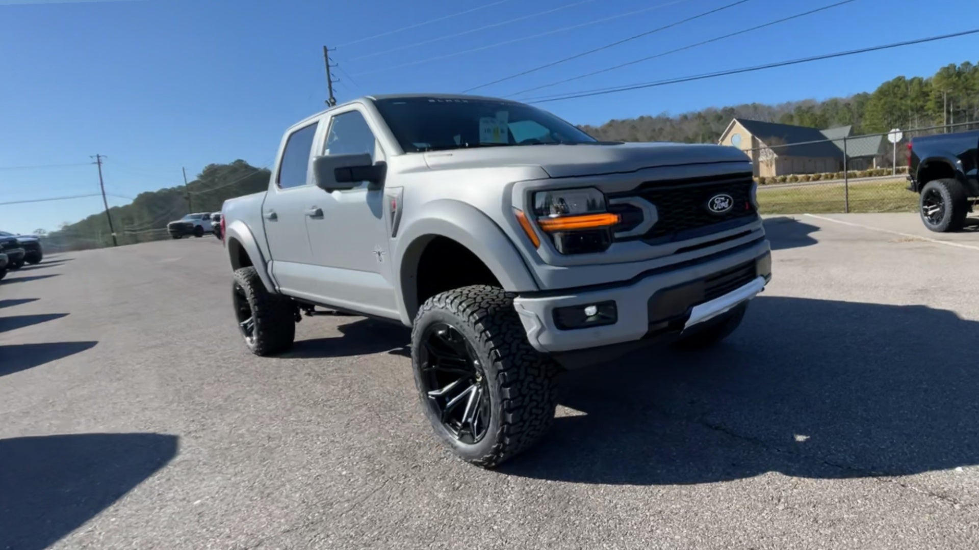 Vehicle Image 6