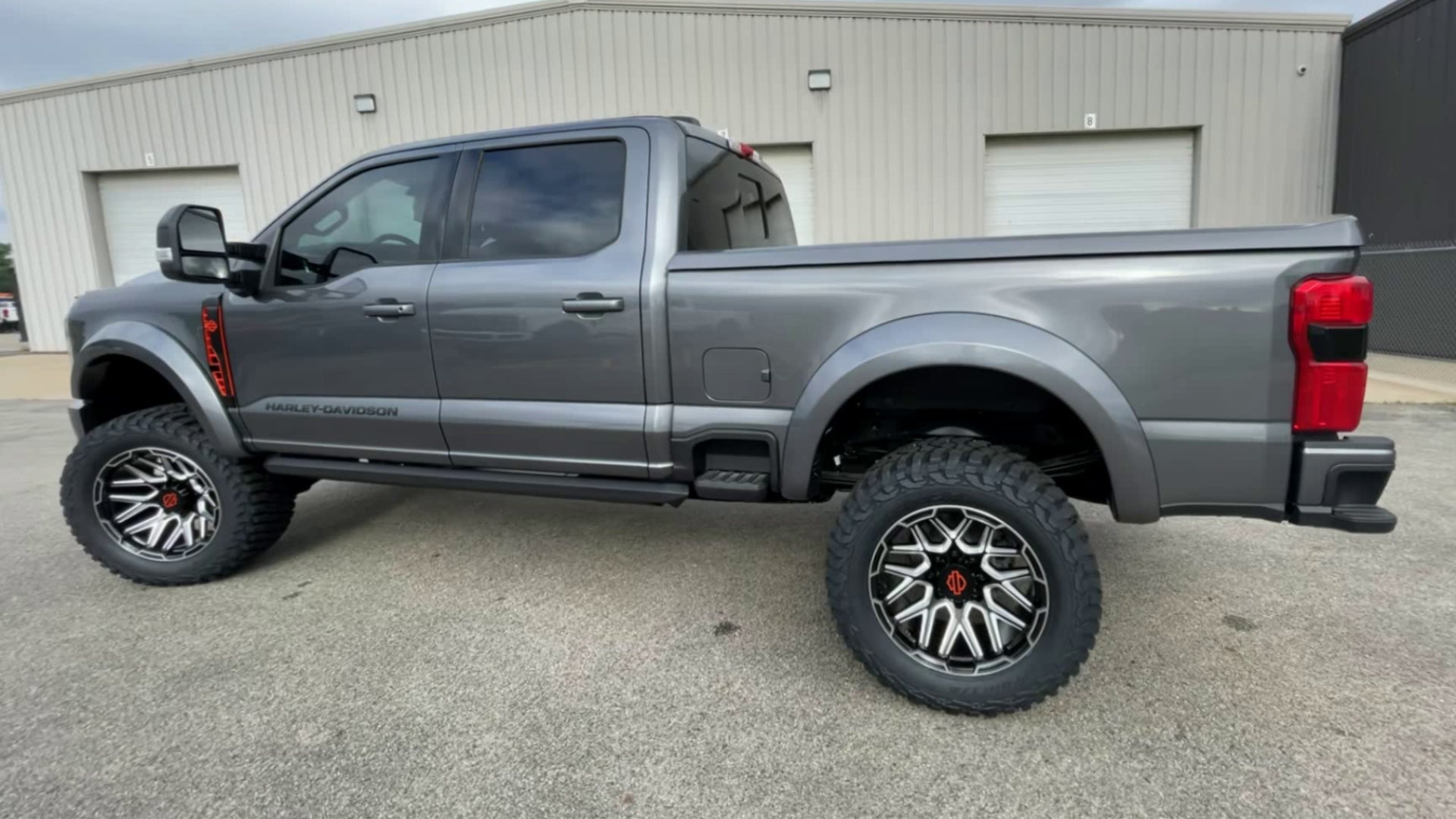 Vehicle Image 6