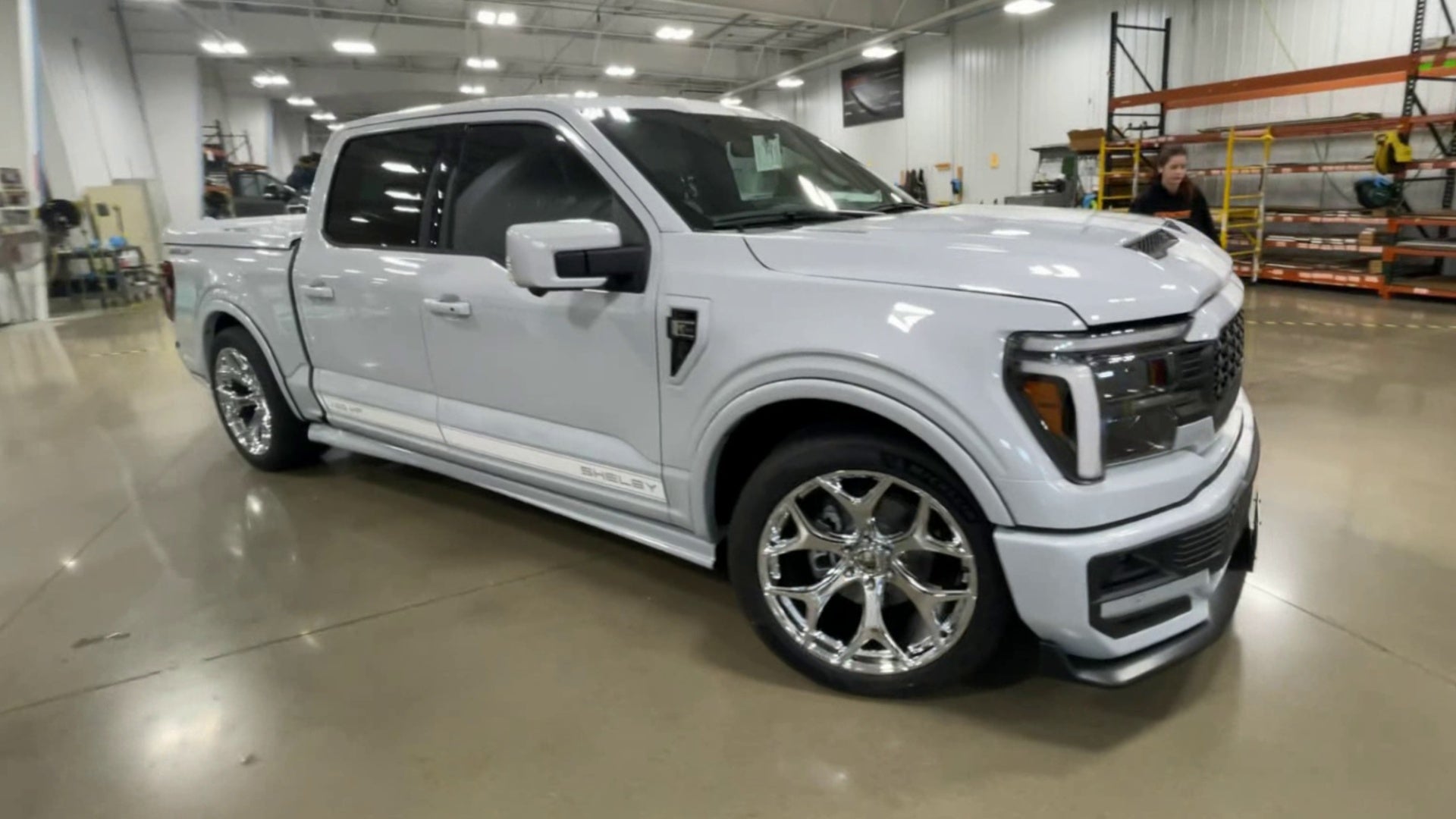 Vehicle Image 6