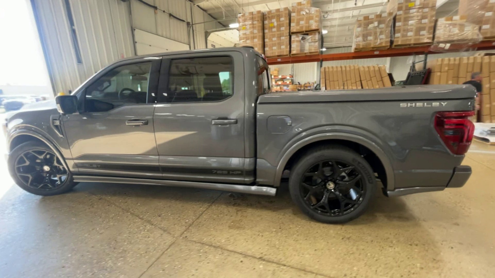 Vehicle Image 6