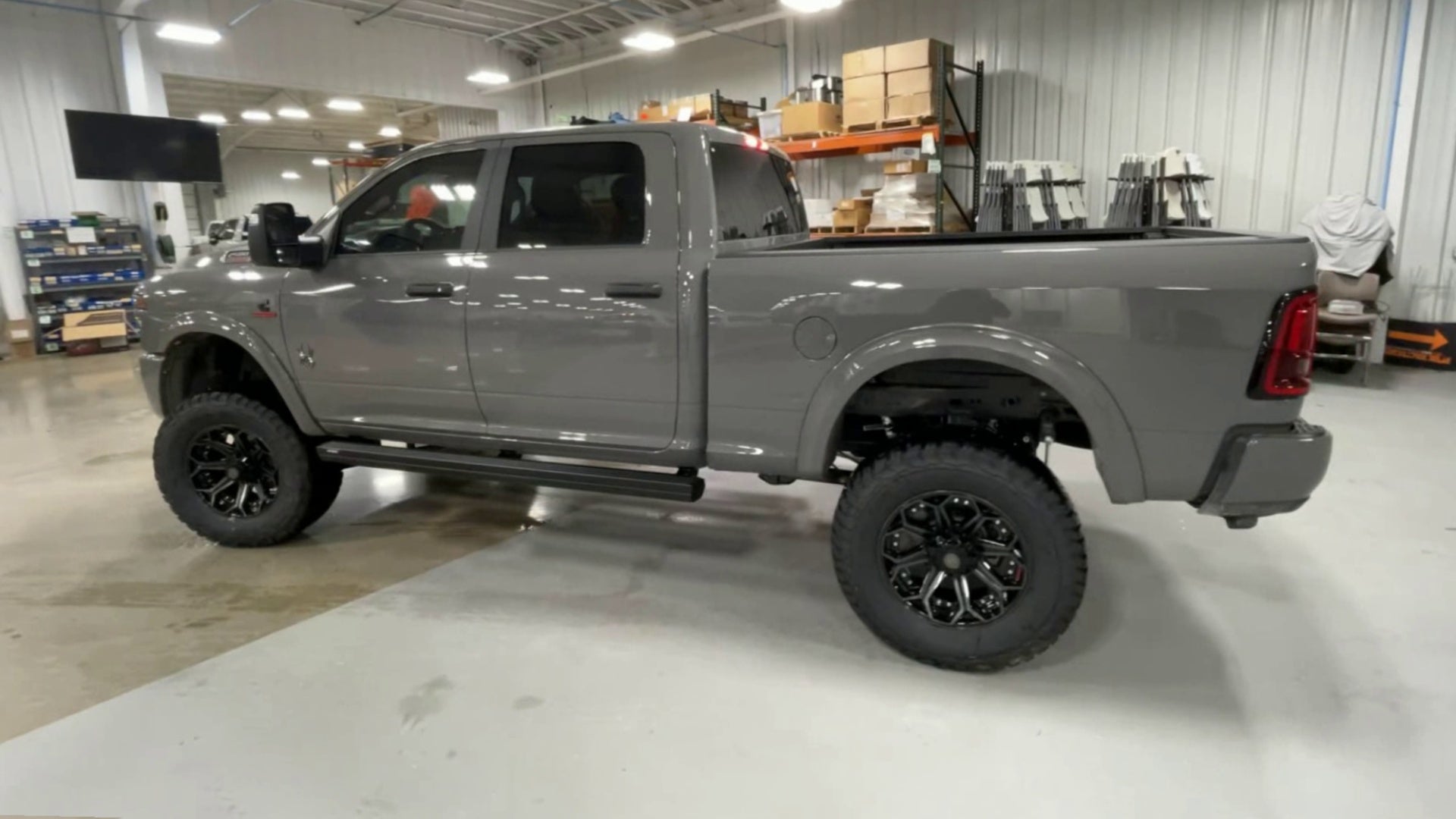 Vehicle Image 6