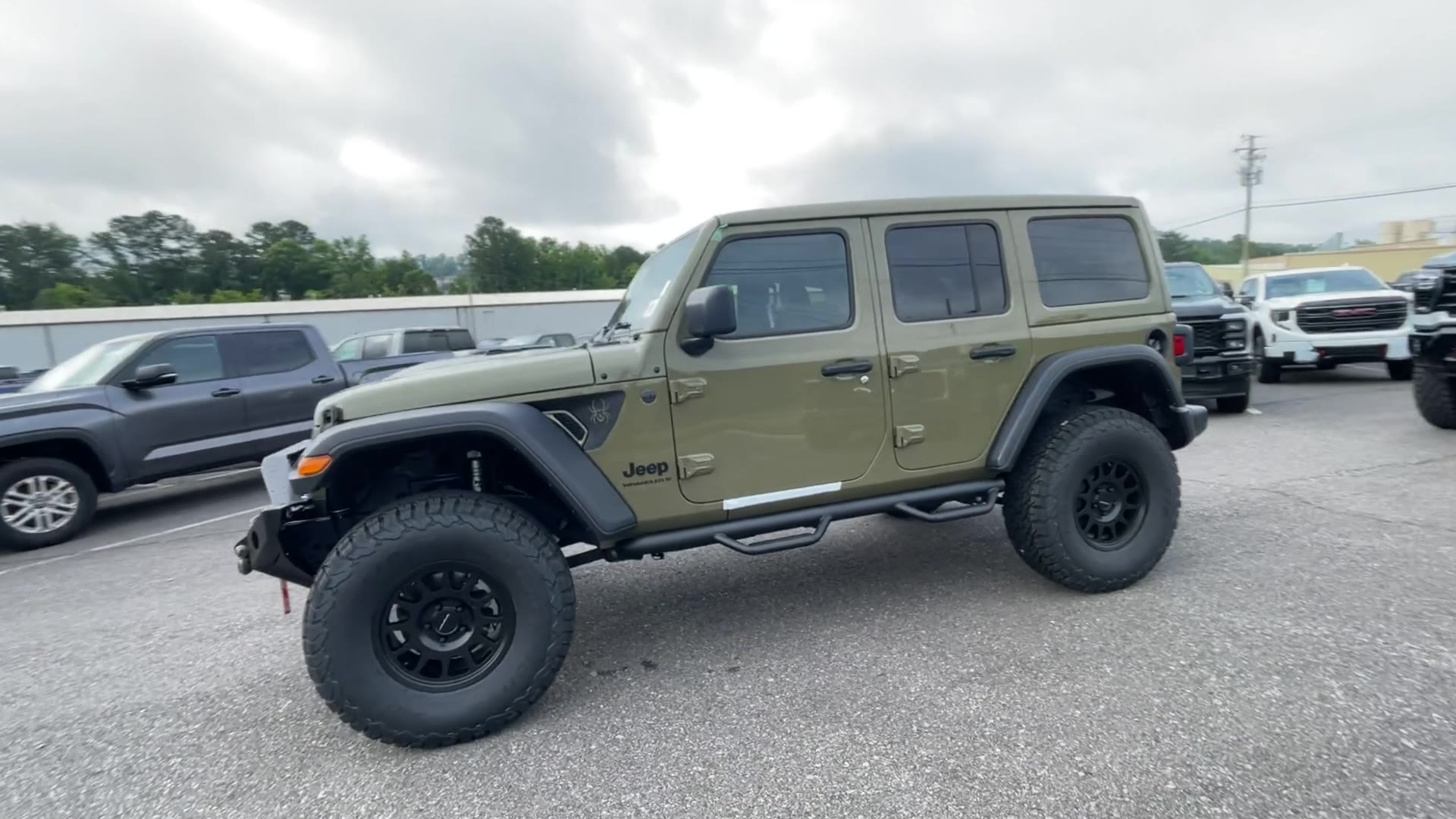 Vehicle Image 6