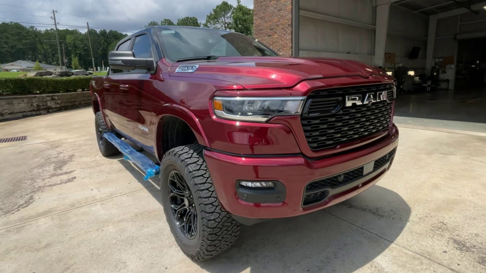Vehicle Image 6
