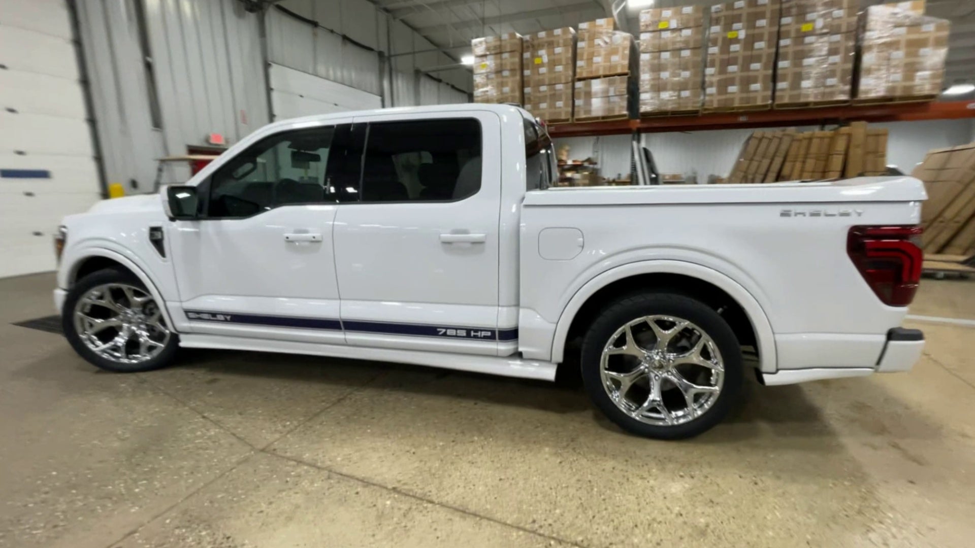 Vehicle Image 6