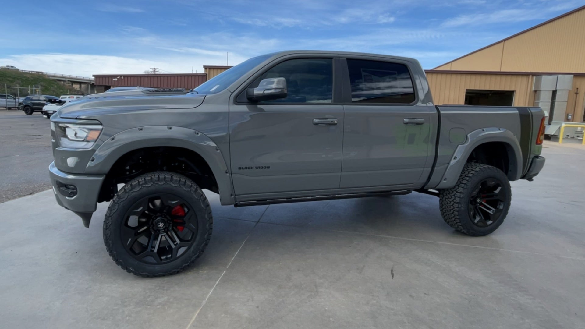 Vehicle Image 6