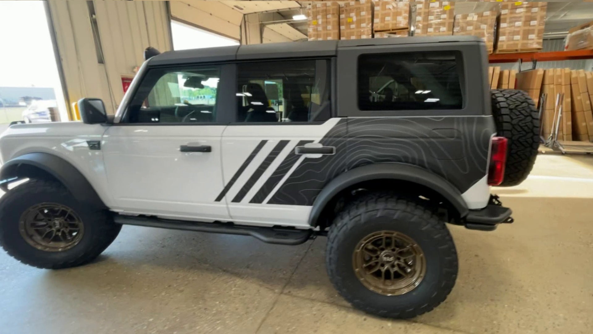 Vehicle Image 6