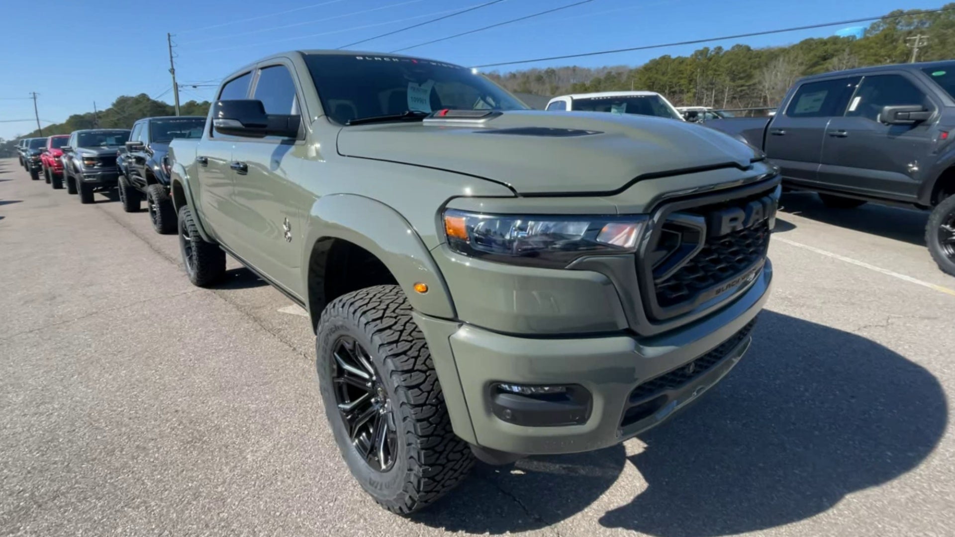 Vehicle Image 6
