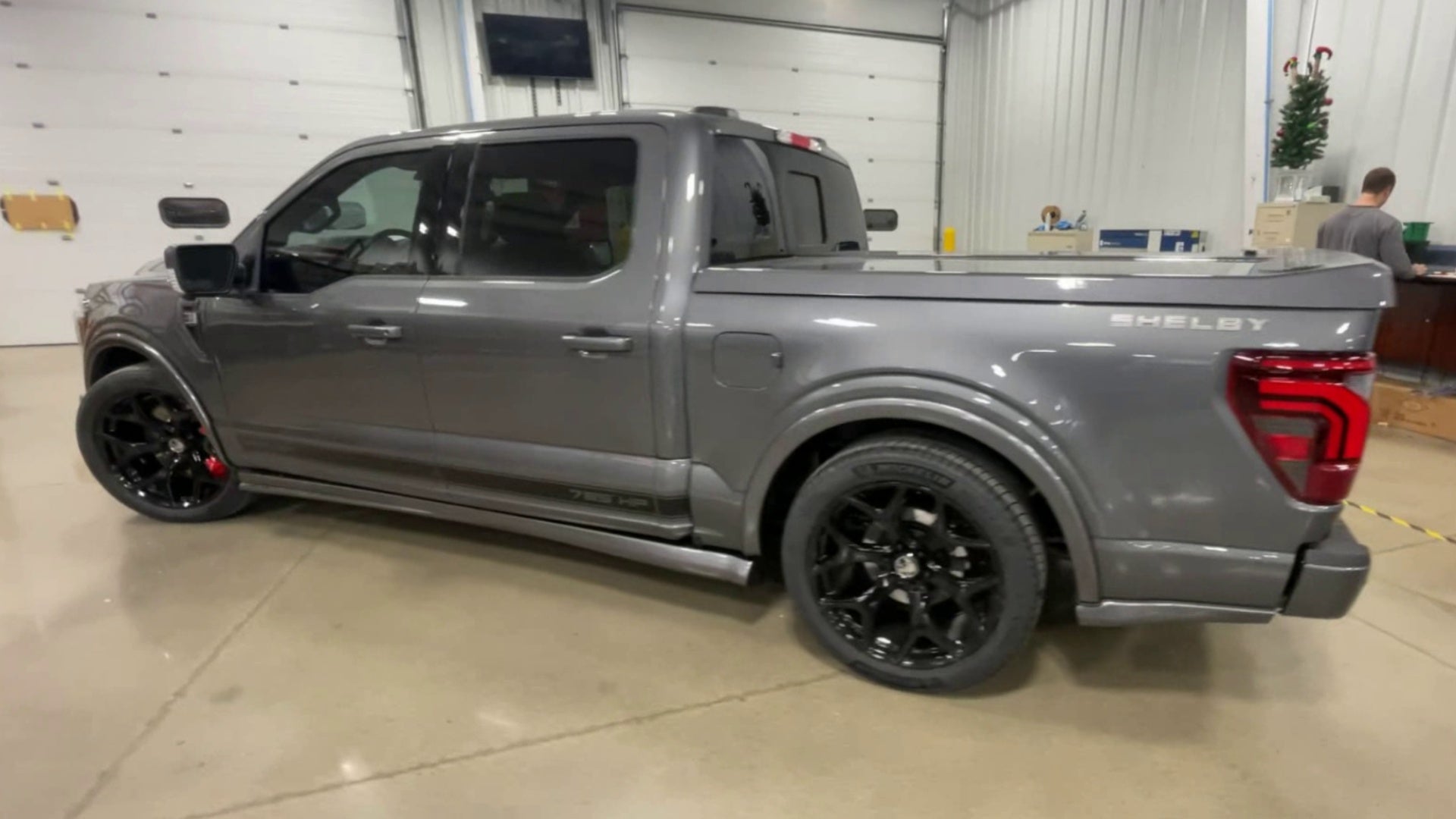 Vehicle Image 6
