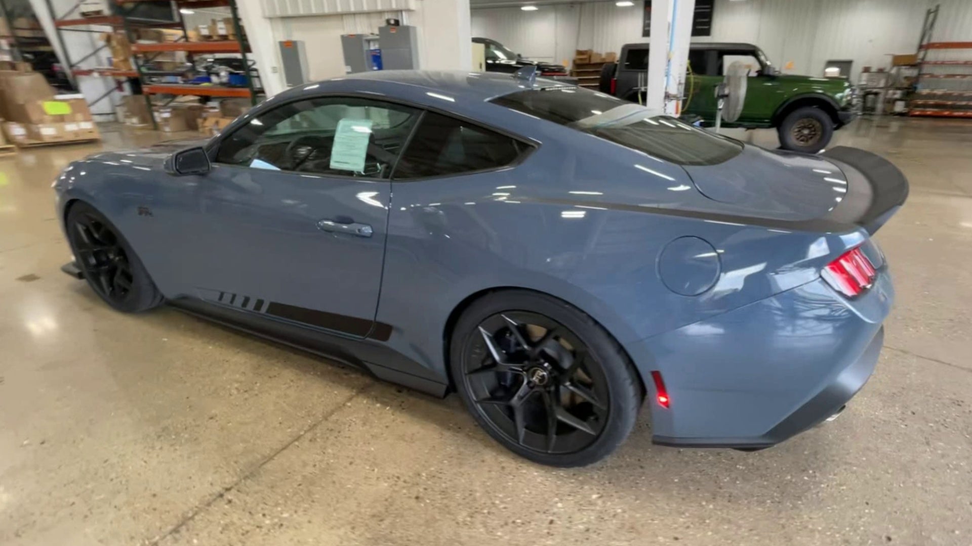 Vehicle Image 6