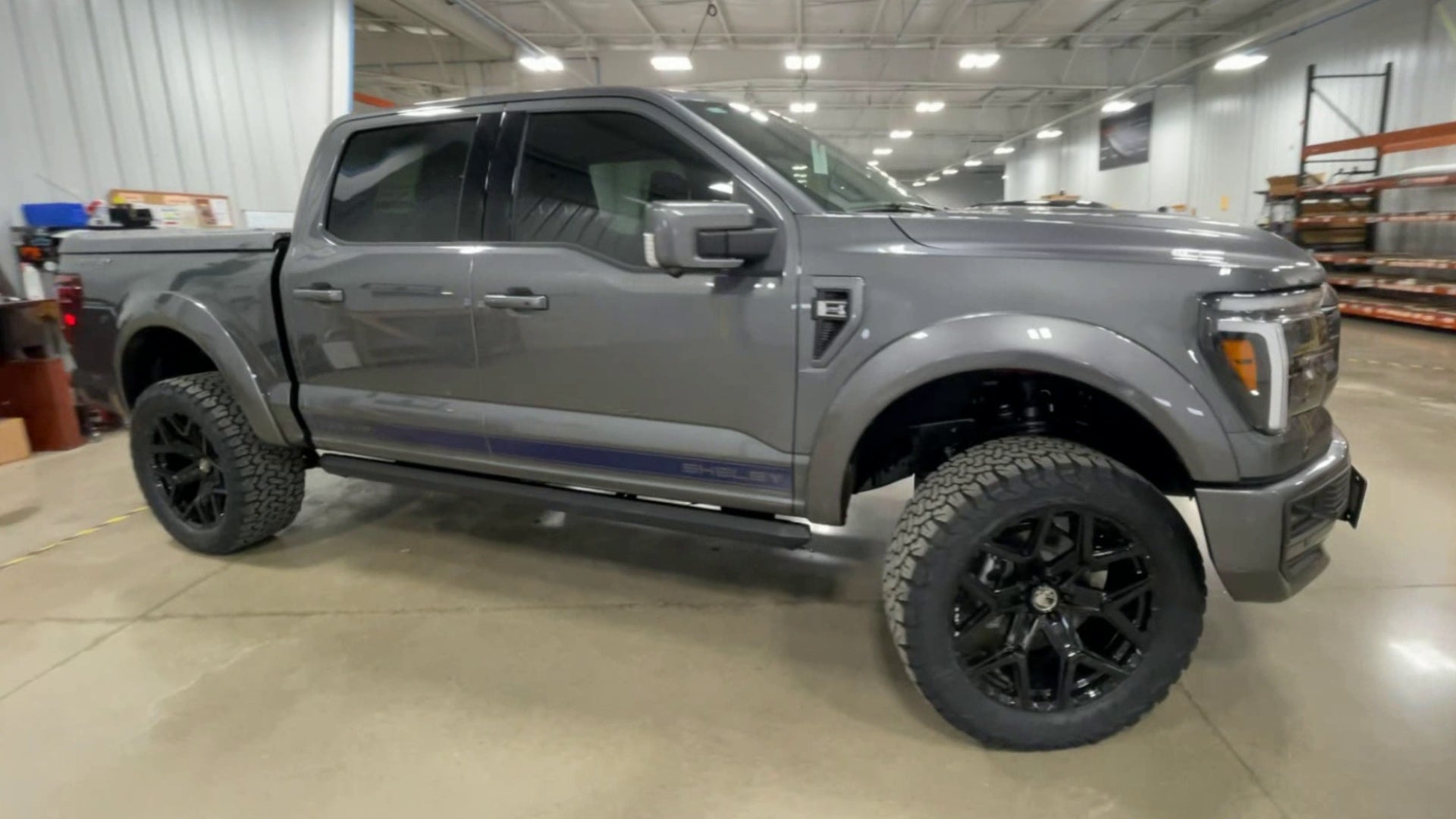 Vehicle Image 6
