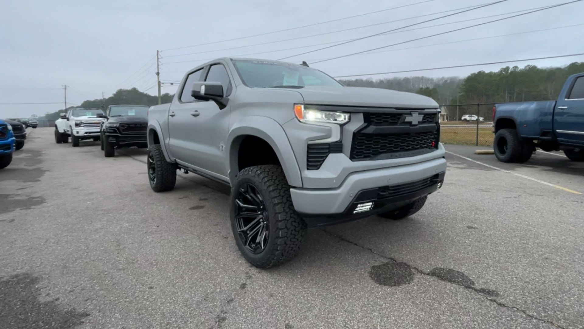 Vehicle Image 6