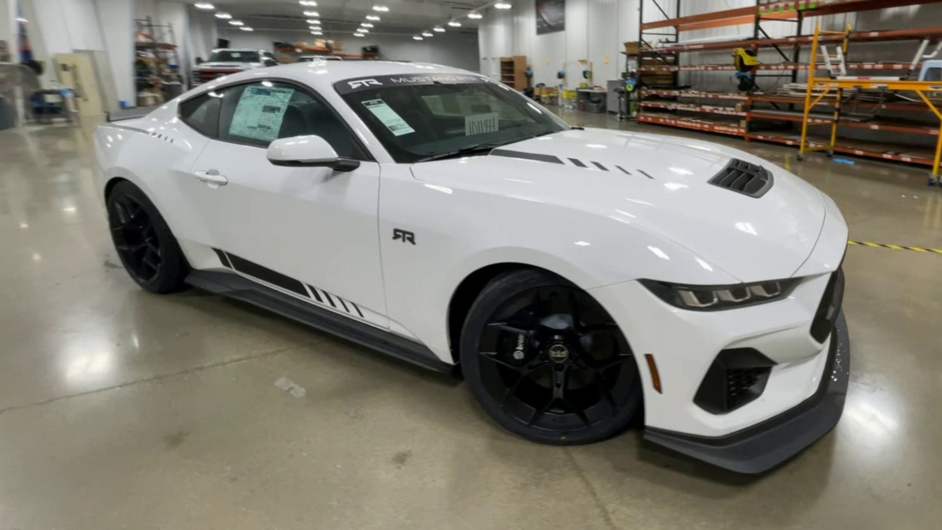 Vehicle Image 6