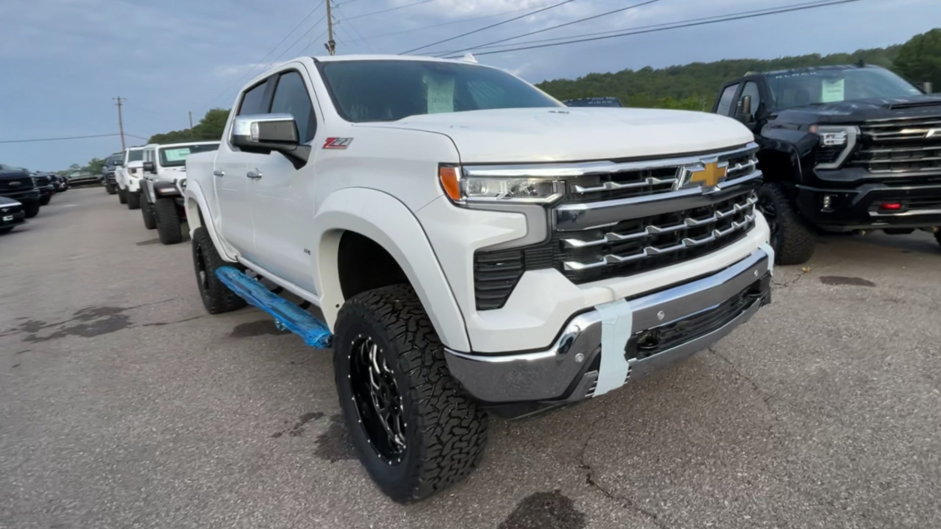 Vehicle Image 6