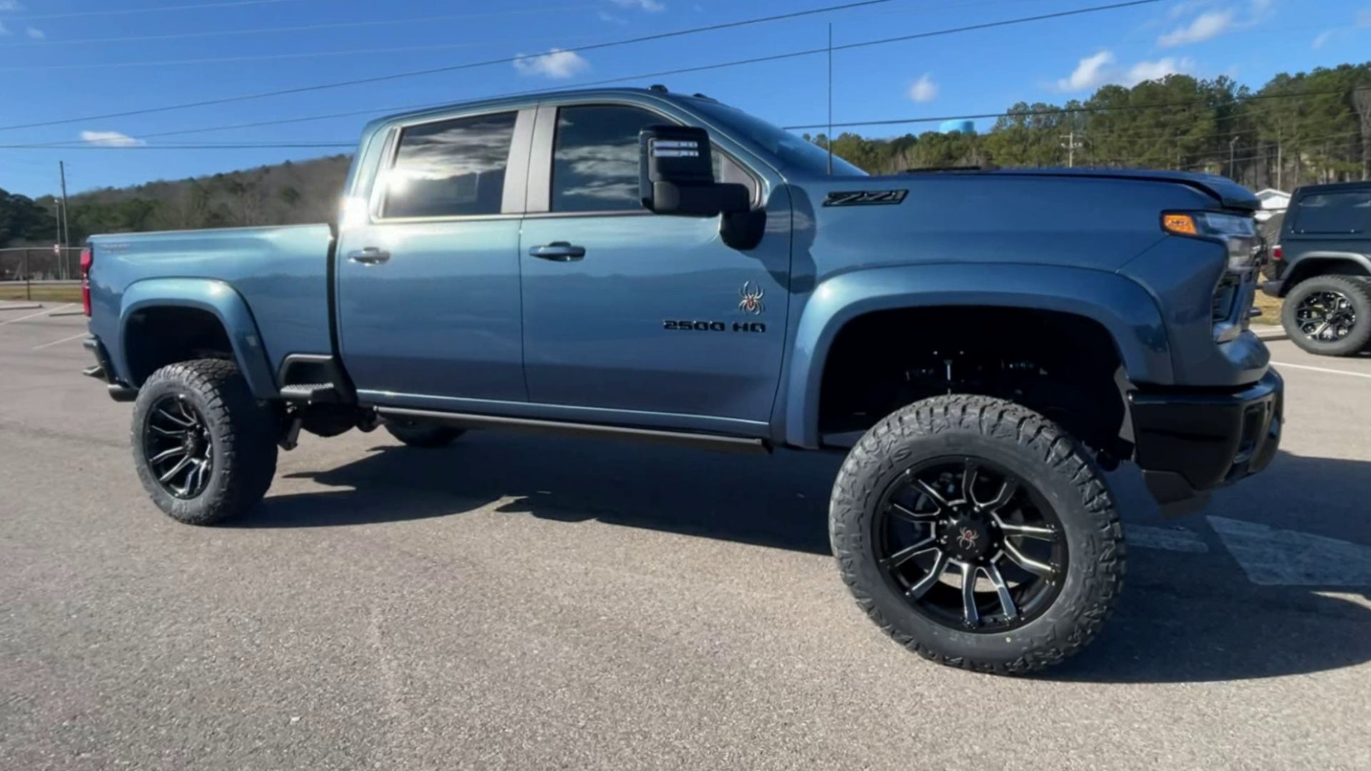 Vehicle Image 6