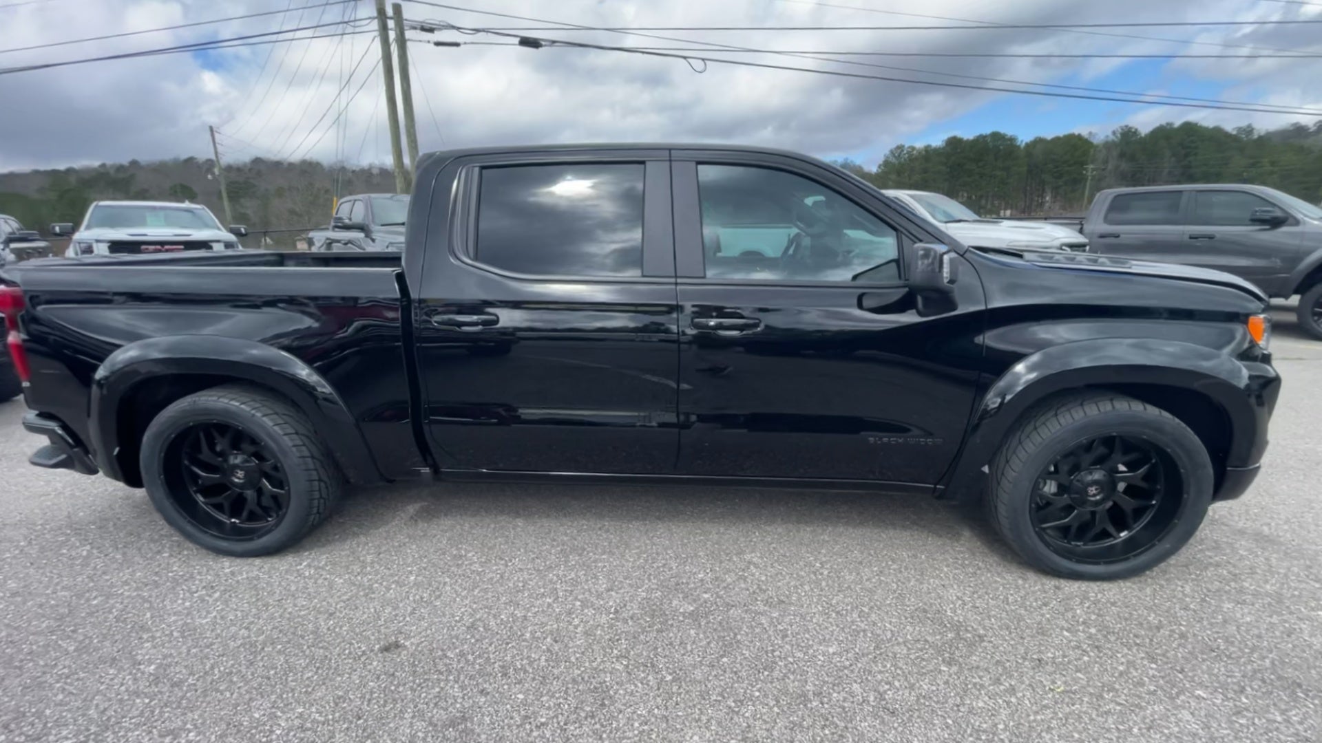 Vehicle Image 6