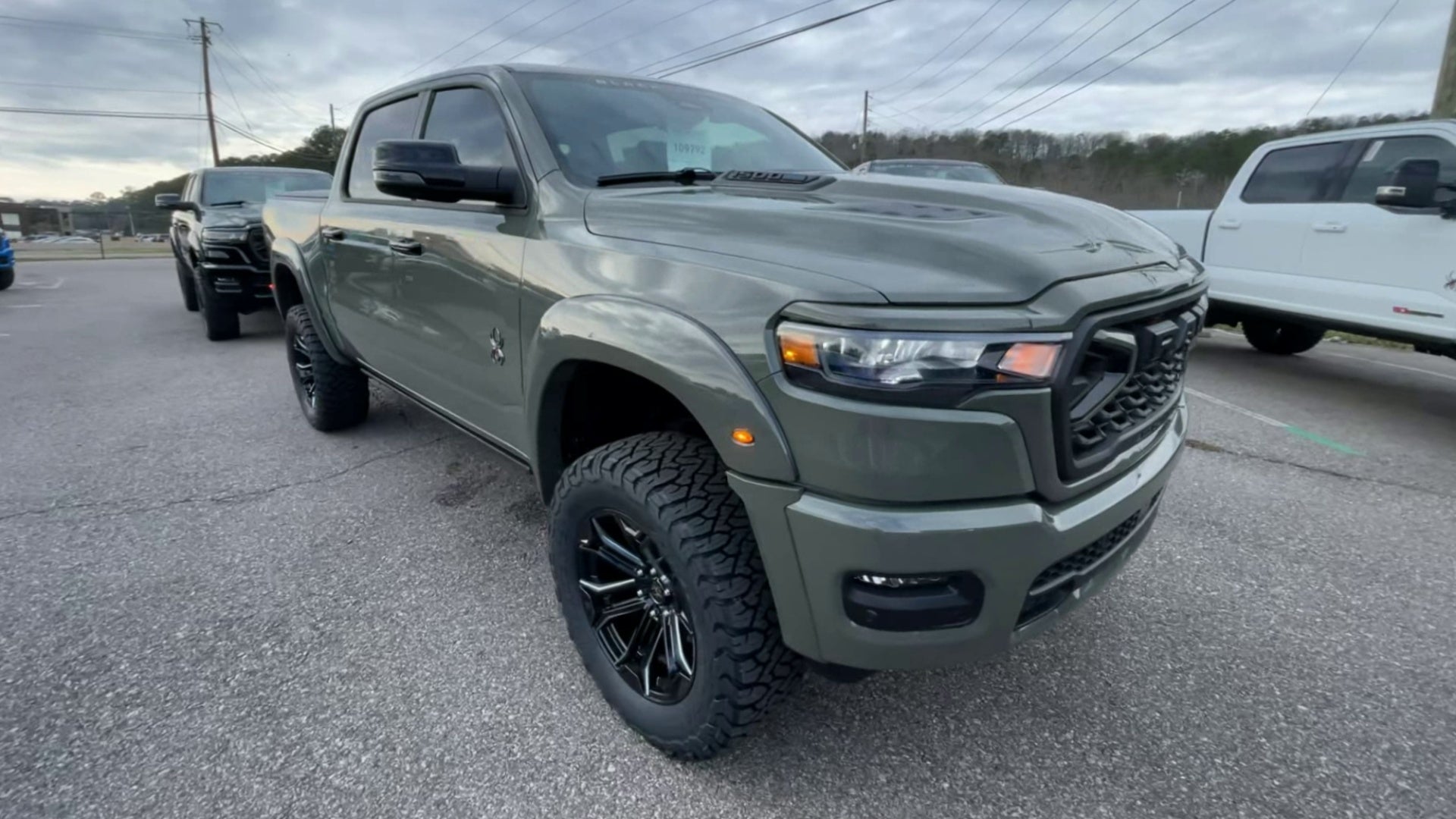 Vehicle Image 6