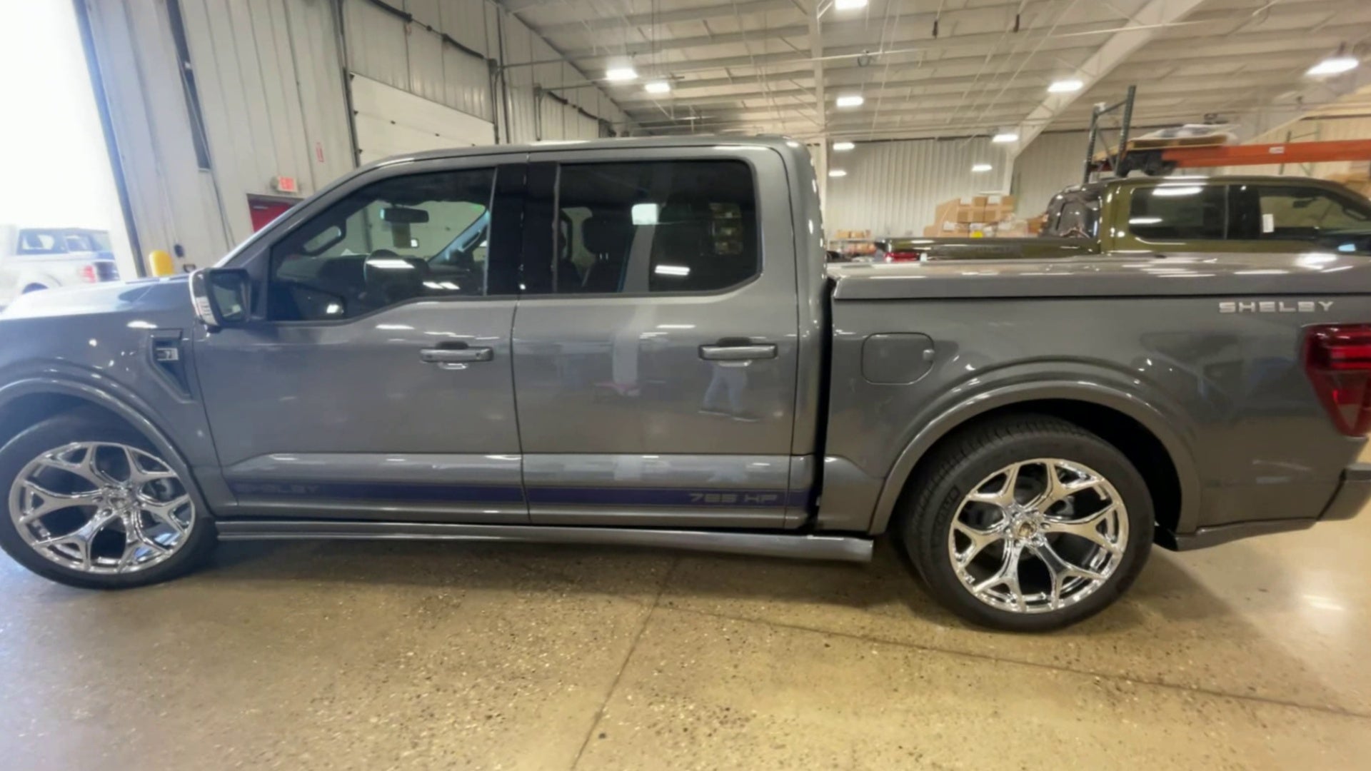Vehicle Image 6