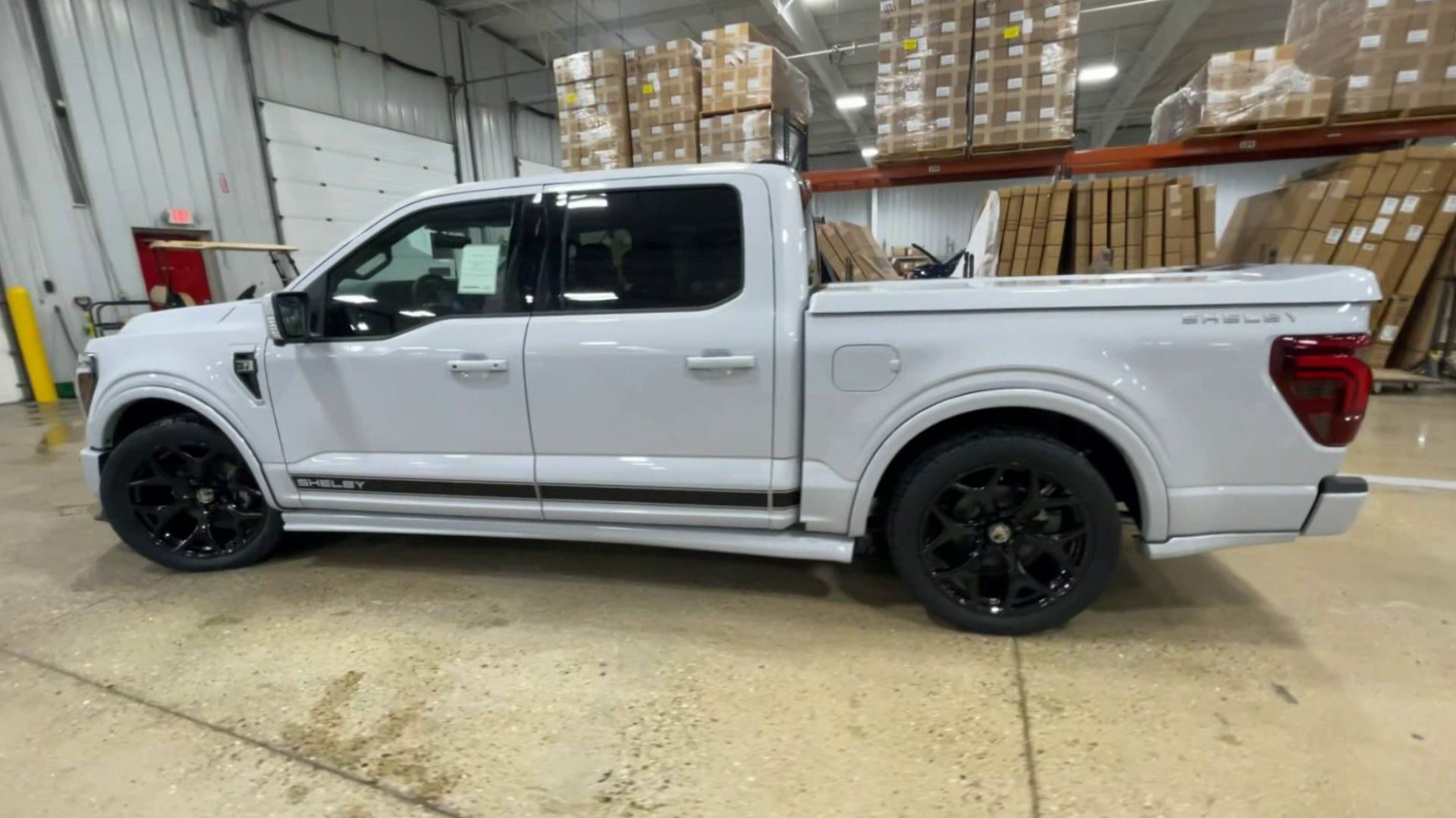 Vehicle Image 6