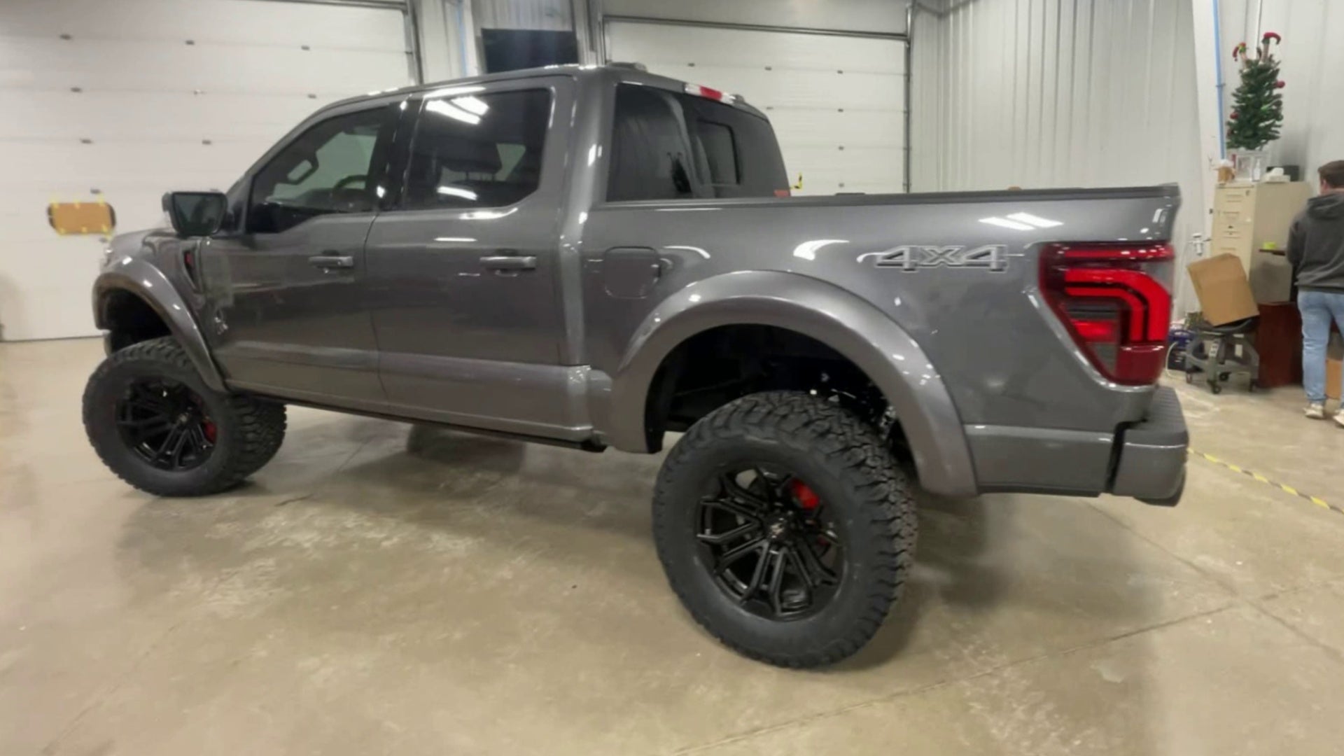 Vehicle Image 6