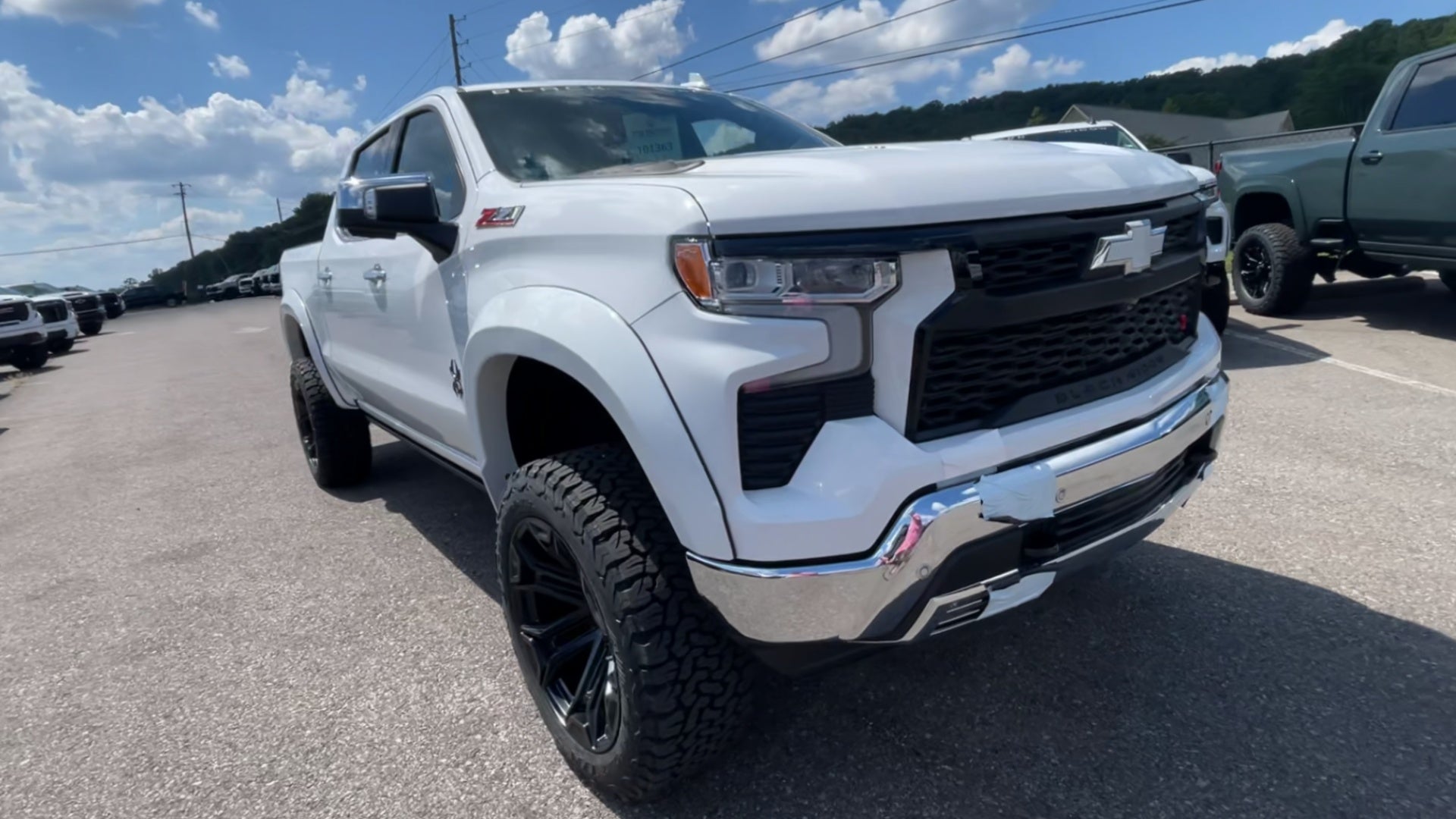 Vehicle Image 6