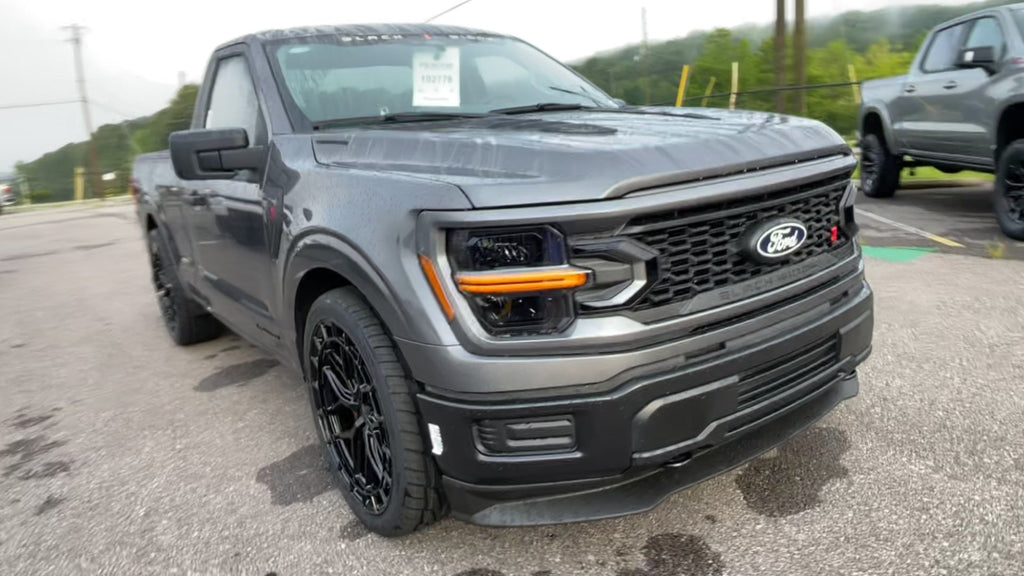 Vehicle Image 6