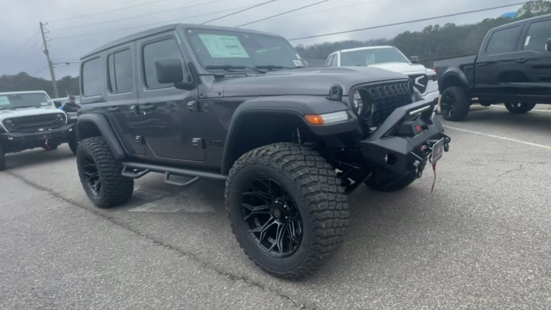 Vehicle Image 6