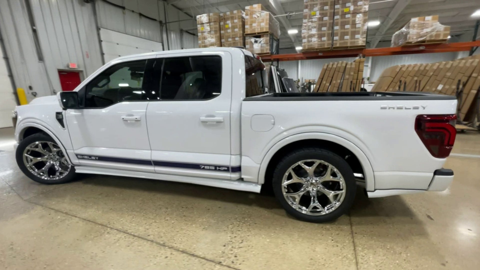 Vehicle Image 6