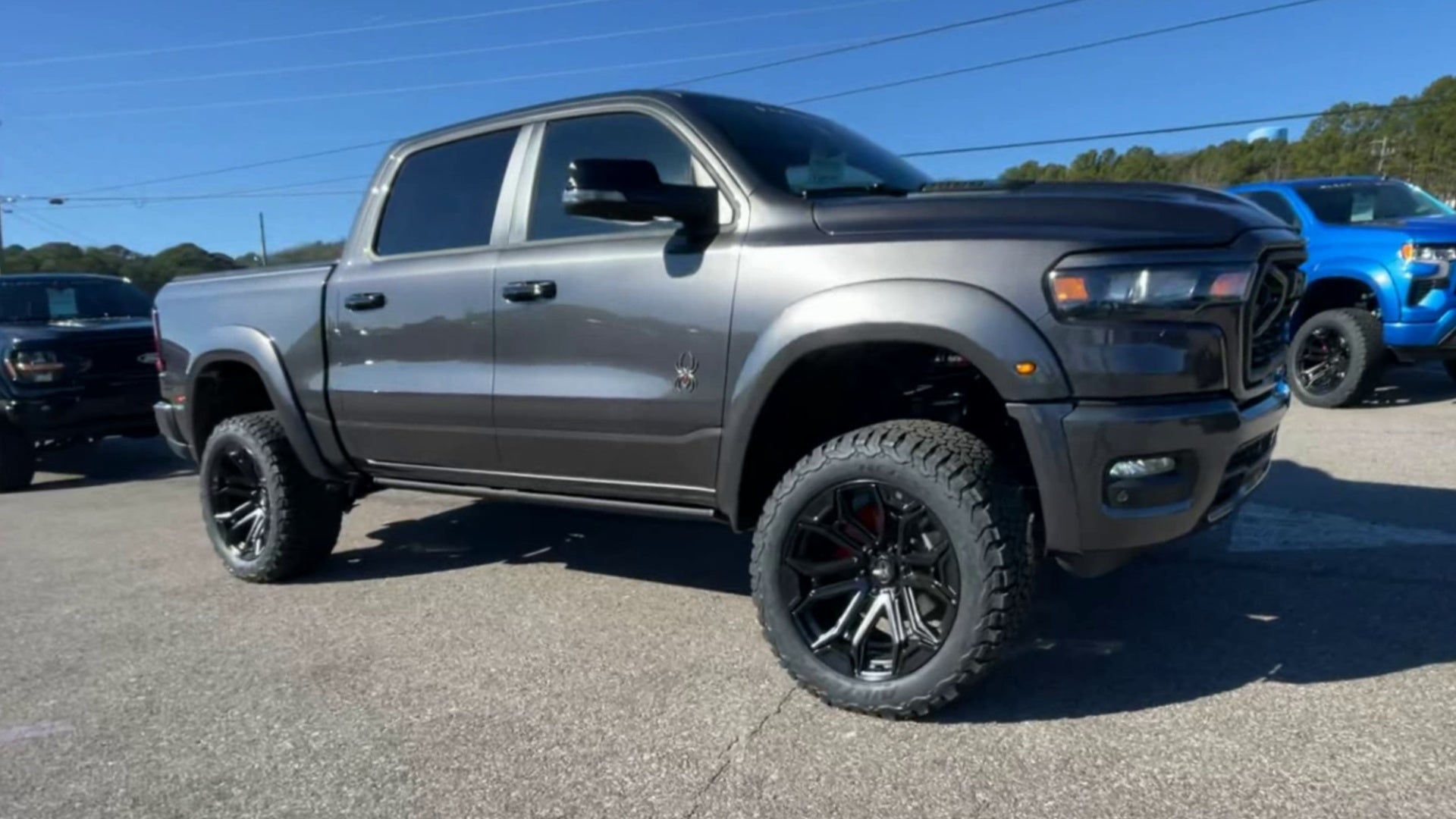 Vehicle Image 6